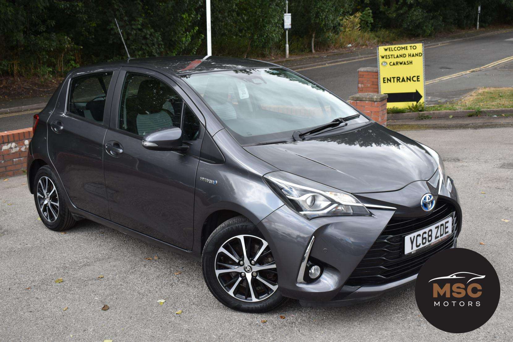 A 2018 TOYOTA YARIS 1.5 VVT-h Icon Tech Hatchback 5dr Petrol Hybrid E-CVT Euro 6 (s/s) (100 ps) A 2018 TOYOTA YARIS 1.5 VVT-h Icon Tech Hatchback 5dr Petrol Hybrid E-CVT Euro 6 (s/s) (100 ps)