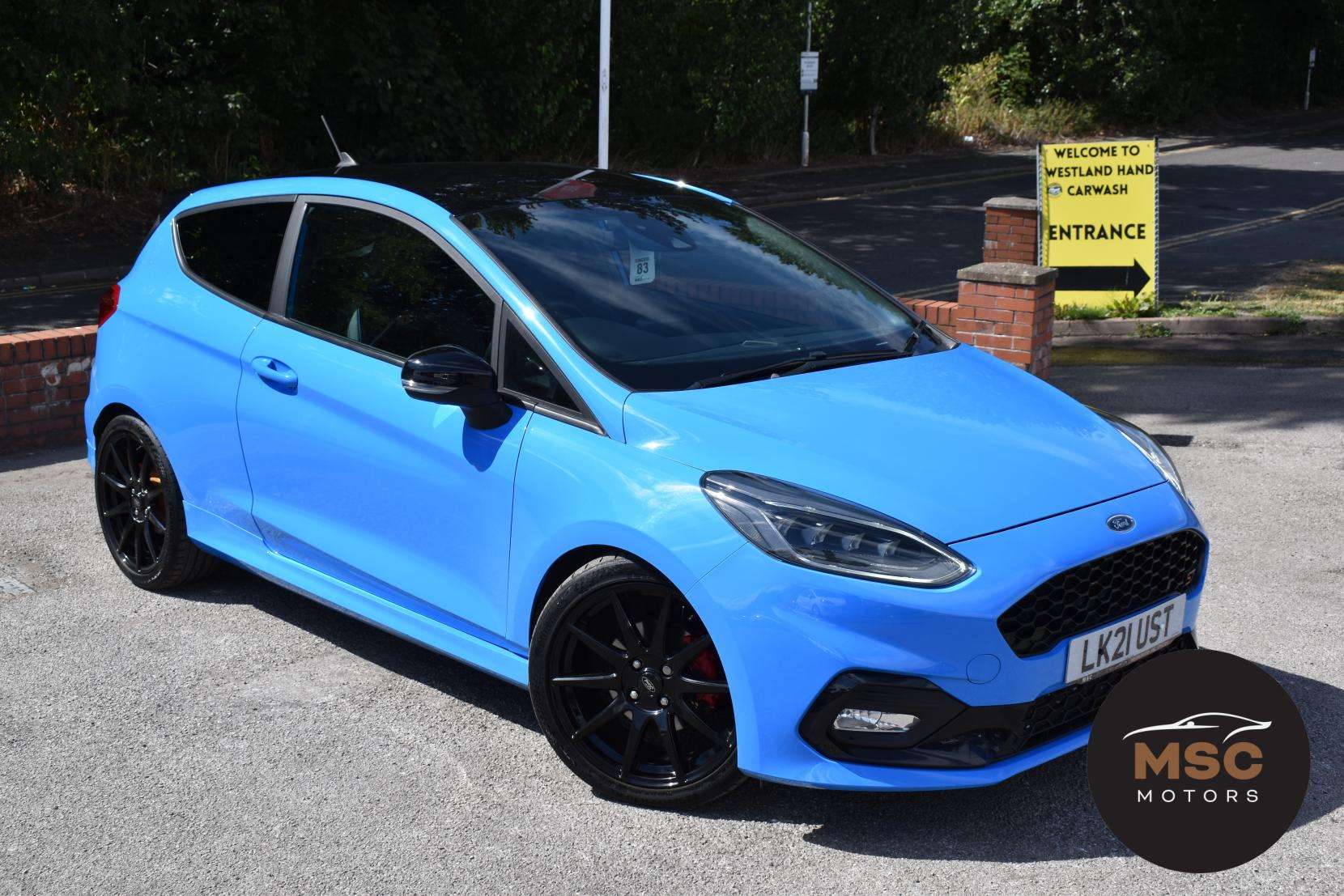 A 2021 FORD FIESTA 1.5T EcoBoost ST Edition Hatchback 3dr Petrol Manual Euro 6 (s/s) (200 ps) A 2021 FORD FIESTA 1.5T EcoBoost ST Edition Hatchback 3dr Petrol Manual Euro 6 (s/s) (200 ps)