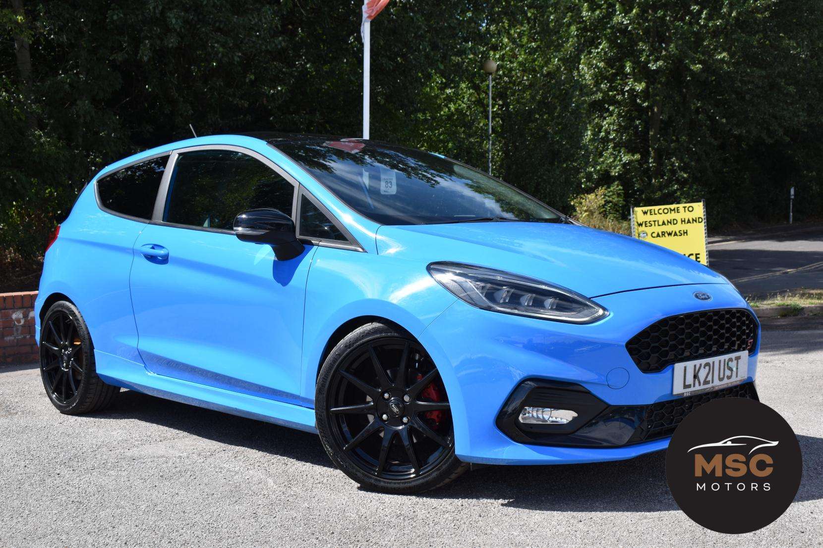 A 2021 FORD FIESTA 1.5T EcoBoost ST Edition Hatchback 3dr Petrol Manual Euro 6 (s/s) (200 ps) A 2021 FORD FIESTA 1.5T EcoBoost ST Edition Hatchback 3dr Petrol Manual Euro 6 (s/s) (200 ps)