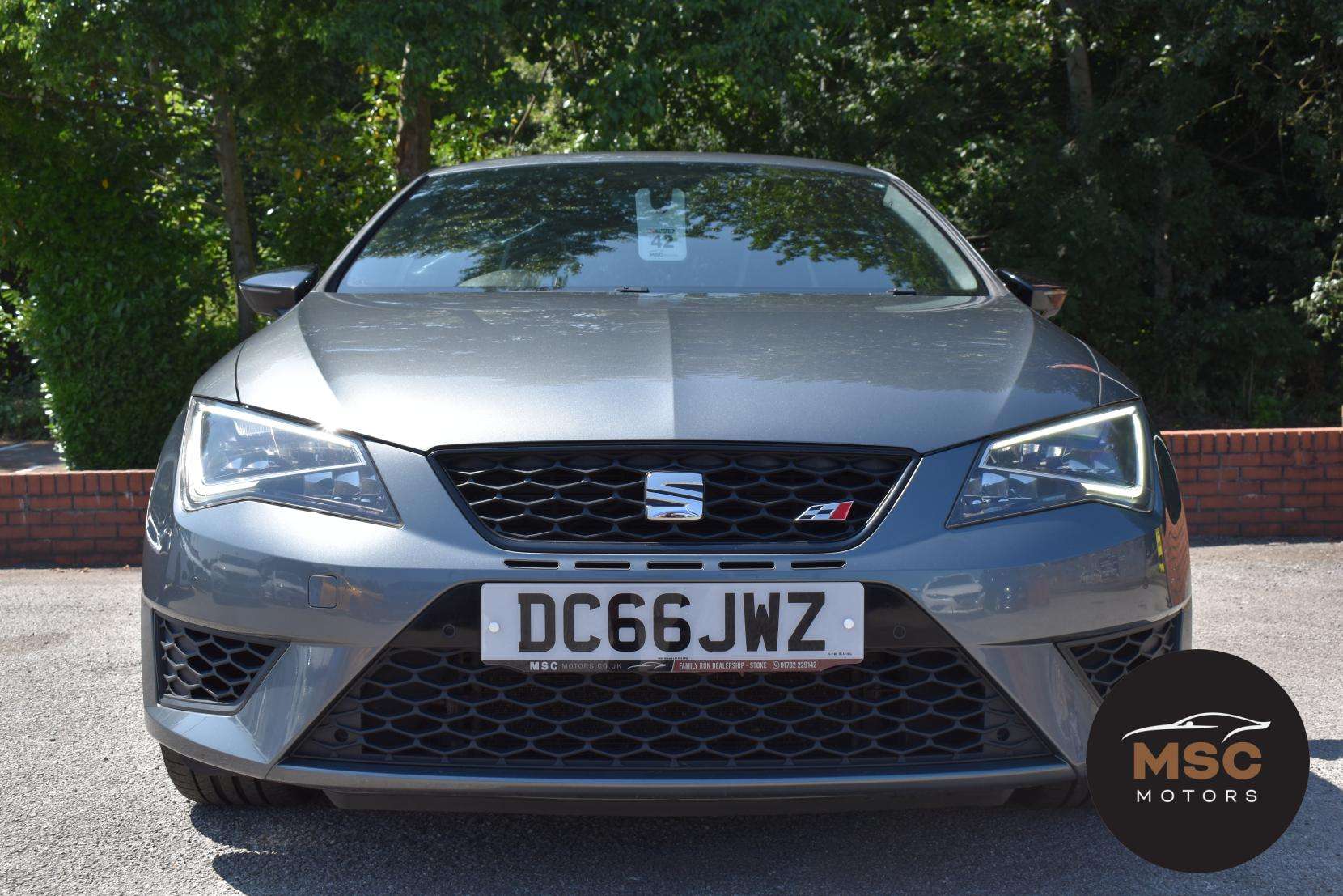 A 2016 SEAT LEON 2.0 TSI Cupra 290 Black Hatchback 5dr Petrol Manual Euro 6 (s/s) (290 ps) A 2016 SEAT LEON 2.0 TSI Cupra 290 Black Hatchback 5dr Petrol Manual Euro 6 (s/s) (290 ps)