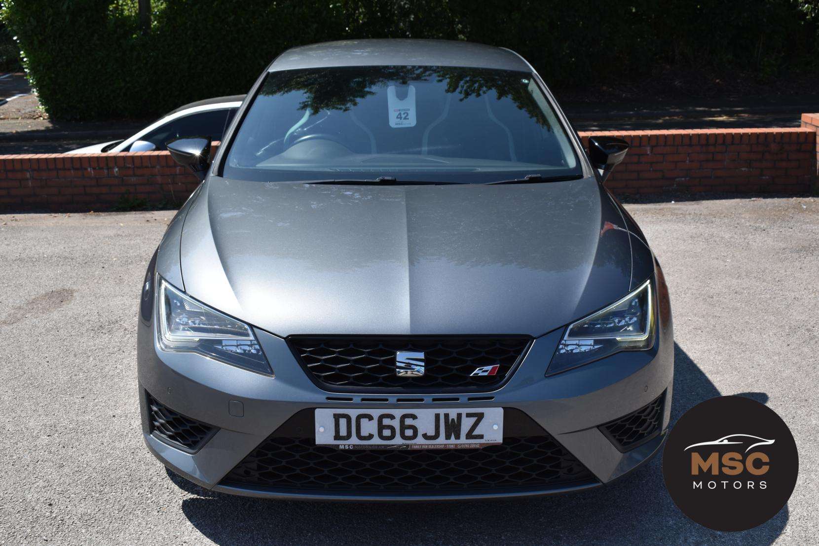 A 2016 SEAT LEON 2.0 TSI Cupra 290 Black Hatchback 5dr Petrol Manual Euro 6 (s/s) (290 ps) A 2016 SEAT LEON 2.0 TSI Cupra 290 Black Hatchback 5dr Petrol Manual Euro 6 (s/s) (290 ps)