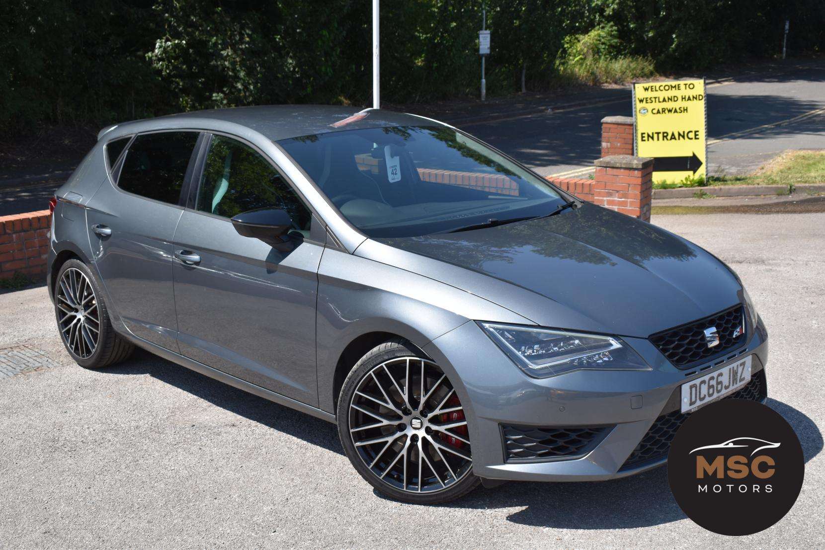 A 2016 SEAT LEON 2.0 TSI Cupra 290 Black Hatchback 5dr Petrol Manual Euro 6 (s/s) (290 ps) A 2016 SEAT LEON 2.0 TSI Cupra 290 Black Hatchback 5dr Petrol Manual Euro 6 (s/s) (290 ps)