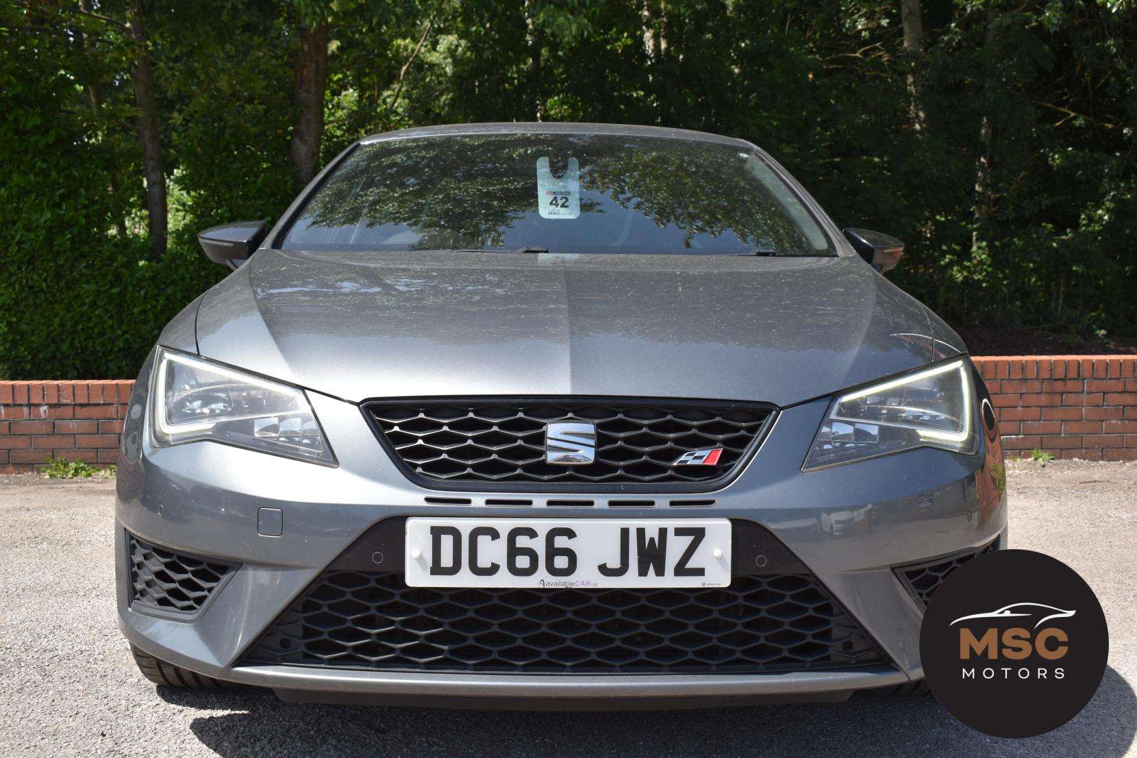 A 2016 SEAT LEON 2.0 TSI Cupra 290 Black Hatchback 5dr Petrol Manual Euro 6 (s/s) (290 ps) A 2016 SEAT LEON 2.0 TSI Cupra 290 Black Hatchback 5dr Petrol Manual Euro 6 (s/s) (290 ps)