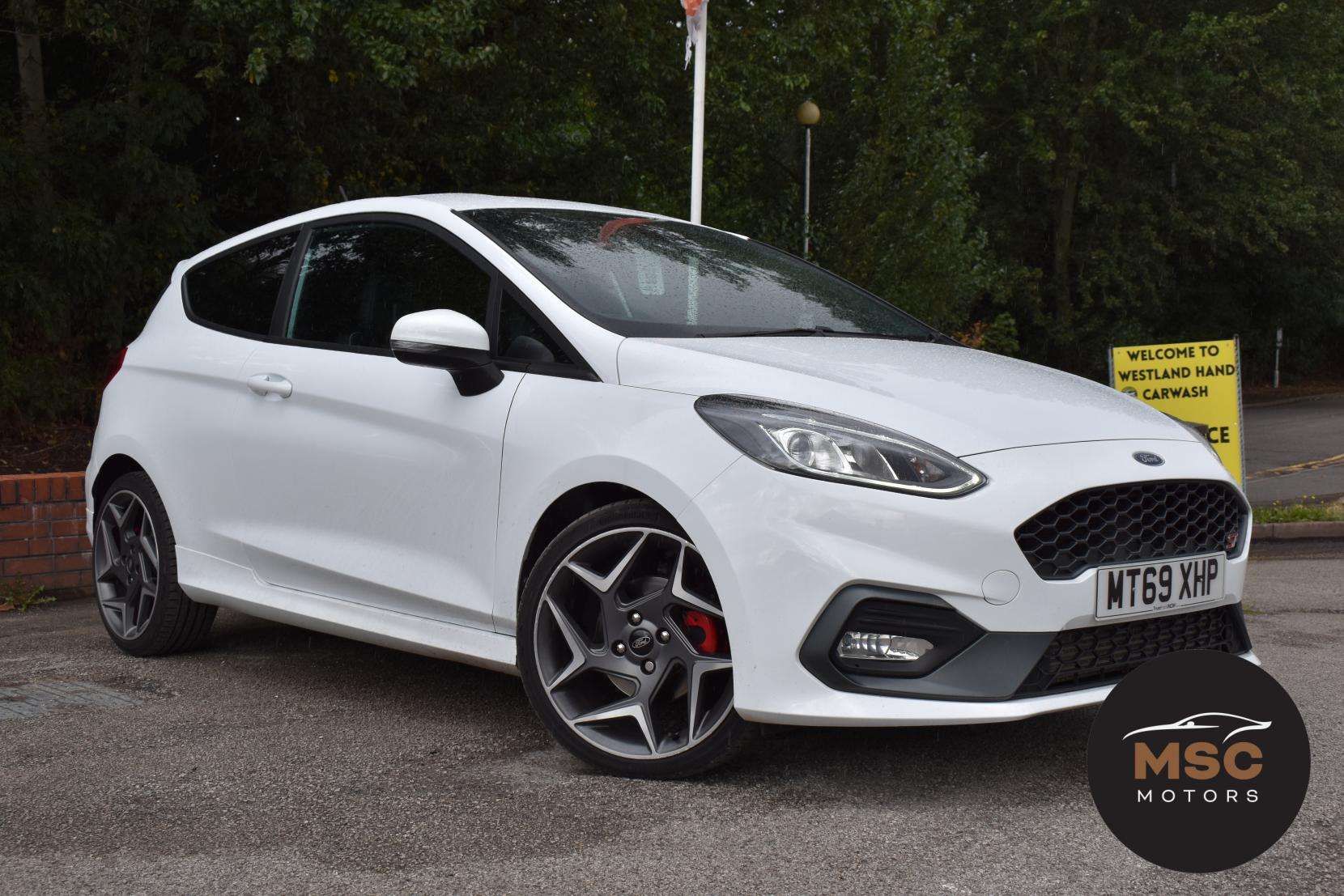 A 2019 FORD FIESTA 1.5T EcoBoost ST-3 Hatchback 3dr Petrol Manual Euro 6 (s/s) (200 ps) A 2019 FORD FIESTA 1.5T EcoBoost ST-3 Hatchback 3dr Petrol Manual Euro 6 (s/s) (200 ps)