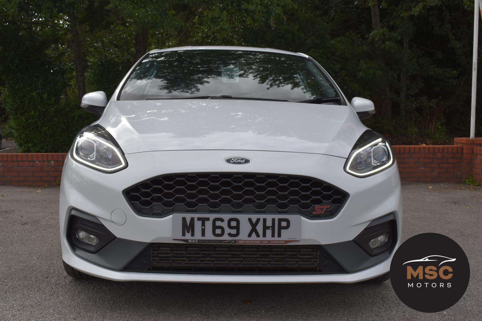 A 2019 FORD FIESTA 1.5T EcoBoost ST-3 Hatchback 3dr Petrol Manual Euro 6 (s/s) (200 ps) A 2019 FORD FIESTA 1.5T EcoBoost ST-3 Hatchback 3dr Petrol Manual Euro 6 (s/s) (200 ps)