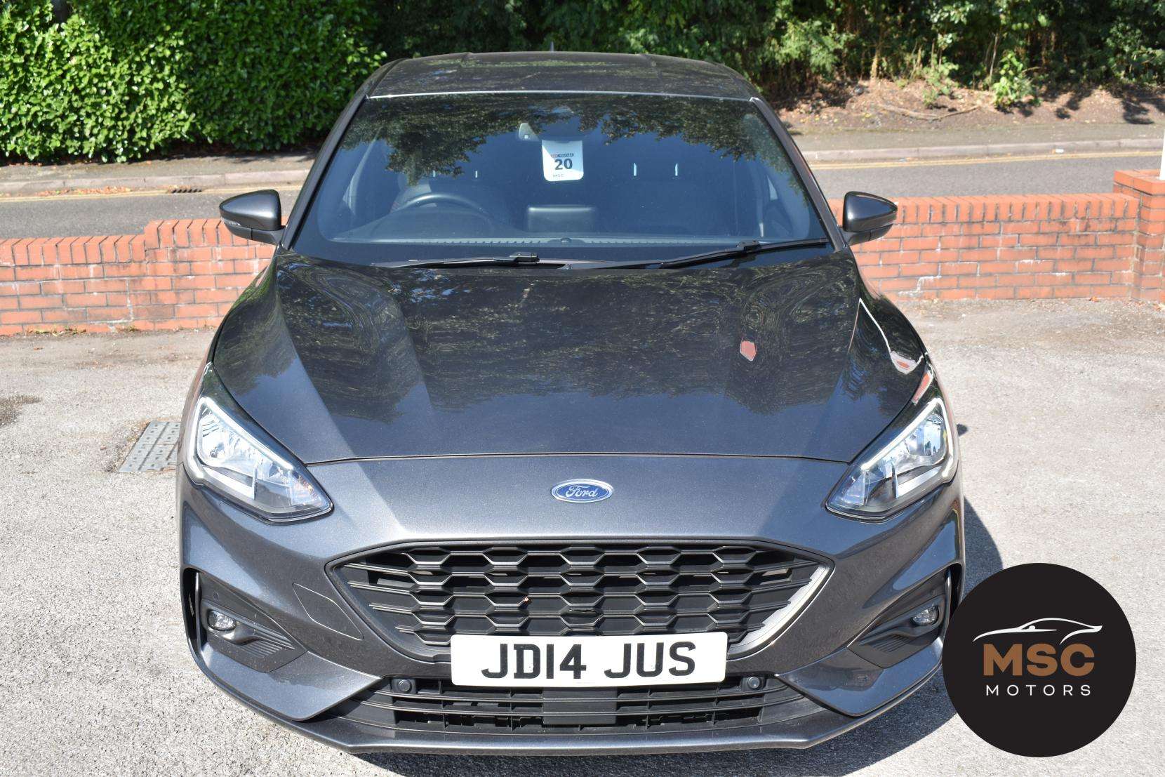 A 2019 FORD FOCUS 1.0T EcoBoost ST-Line X Hatchback 5dr Petrol Auto Euro 6 (s/s) (125 ps) A 2019 FORD FOCUS 1.0T EcoBoost ST-Line X Hatchback 5dr Petrol Auto Euro 6 (s/s) (125 ps)