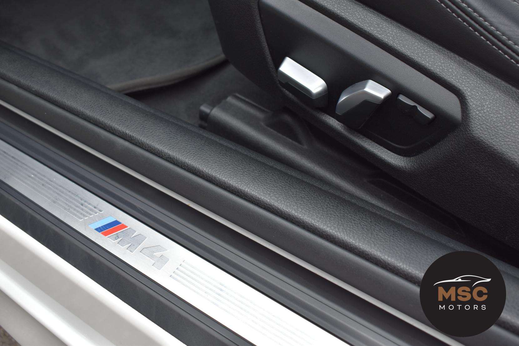 2016 BMW M4 2016 BMW M4