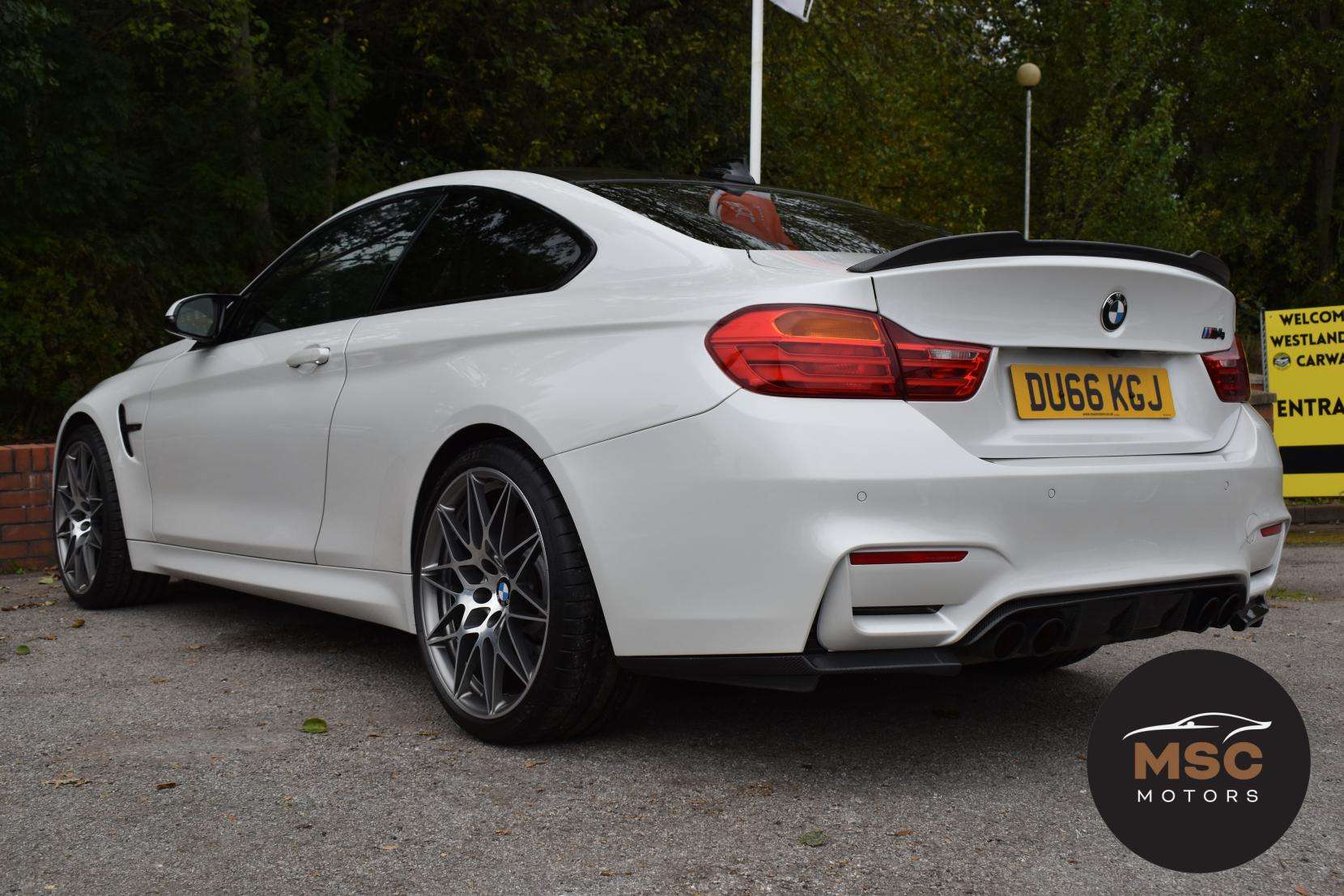 2016 BMW M4 2016 BMW M4