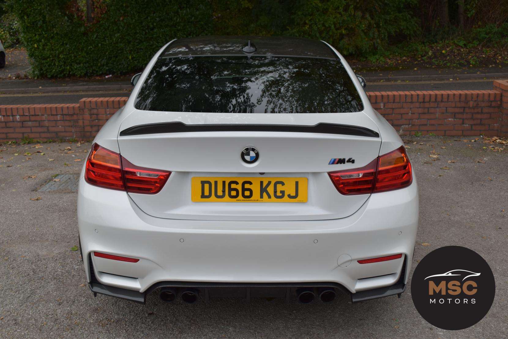 2016 BMW M4 2016 BMW M4