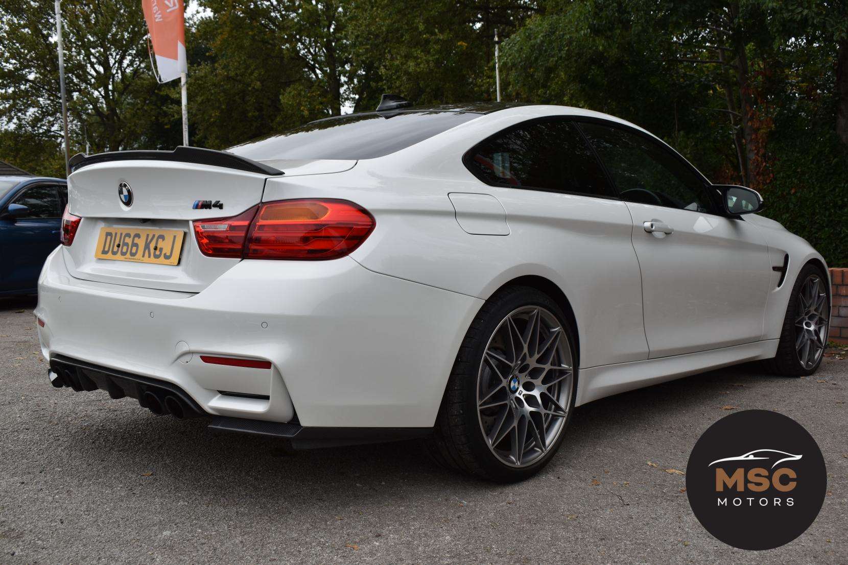 2016 BMW M4 2016 BMW M4