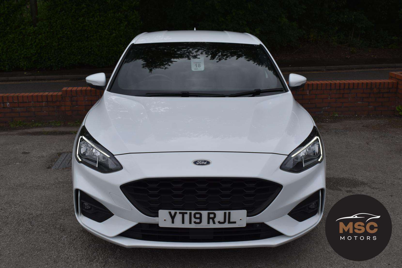 A 2019 FORD FOCUS 1.0T EcoBoost ST-Line Hatchback 5dr Petrol Manual Euro 6 (s/s) (125 ps) A 2019 FORD FOCUS 1.0T EcoBoost ST-Line Hatchback 5dr Petrol Manual Euro 6 (s/s) (125 ps)