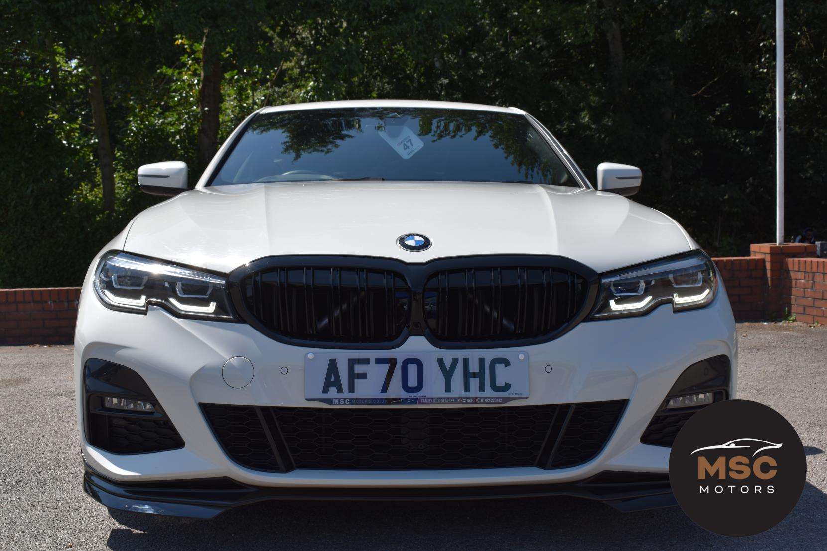 A 2020 BMW 3 SERIES 2.0 330e 12kWh M Sport Saloon 4dr Petrol Plug-in Hybrid Auto Euro 6 (s/s) (292 ps) A 2020 BMW 3 SERIES 2.0 330e 12kWh M Sport Saloon 4dr Petrol Plug-in Hybrid Auto Euro 6 (s/s) (292 ps)