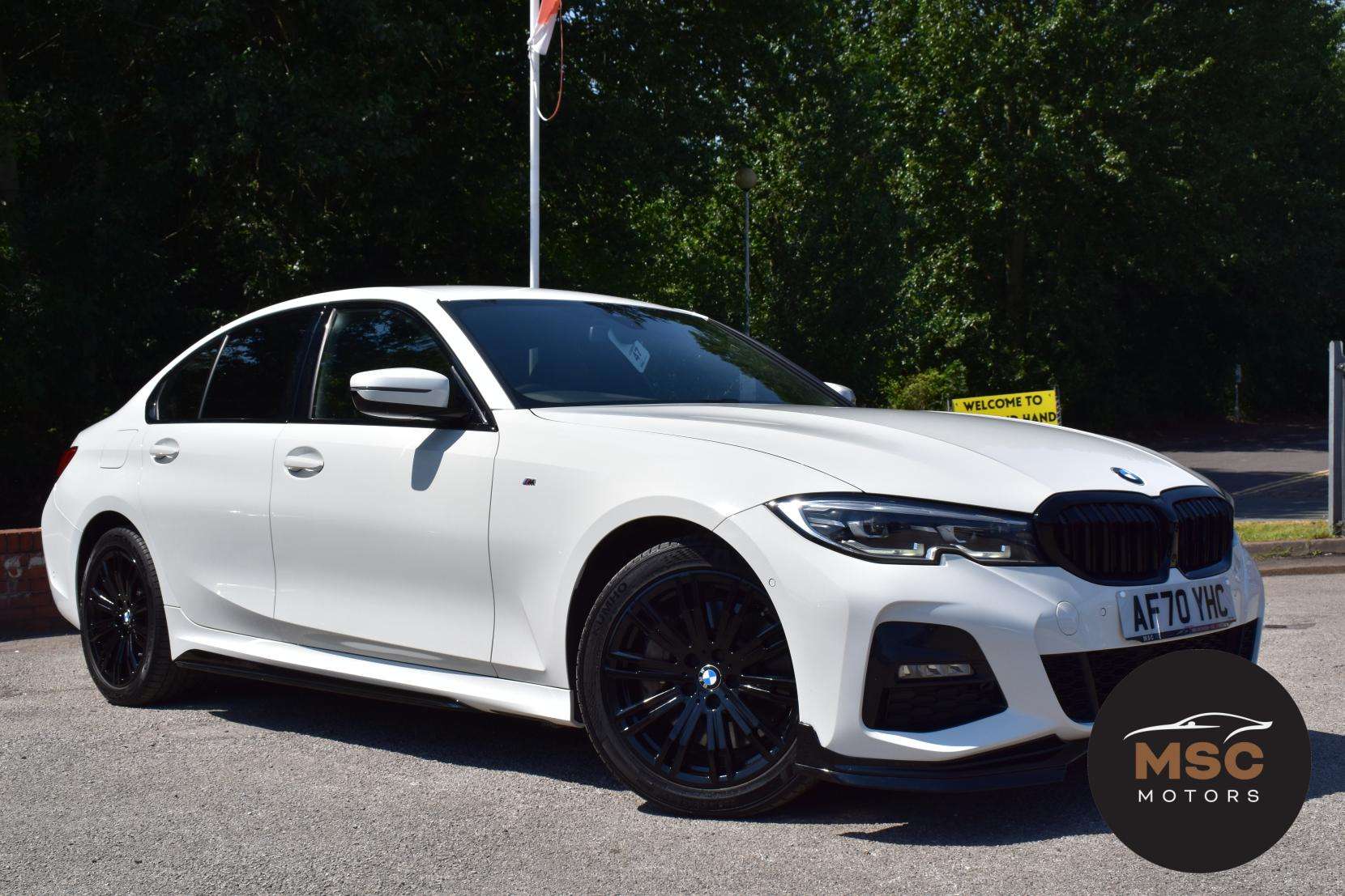 A 2020 BMW 3 SERIES 2.0 330e 12kWh M Sport Saloon 4dr Petrol Plug-in Hybrid Auto Euro 6 (s/s) (292 ps) A 2020 BMW 3 SERIES 2.0 330e 12kWh M Sport Saloon 4dr Petrol Plug-in Hybrid Auto Euro 6 (s/s) (292 ps)
