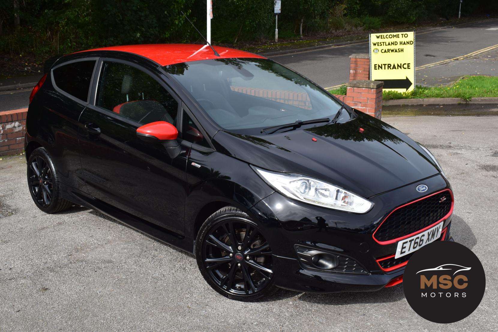 A 2017 FORD FIESTA 1.0T EcoBoost ST-Line Hatchback 3dr Petrol Manual Euro 6 (s/s) (140 ps) A 2017 FORD FIESTA 1.0T EcoBoost ST-Line Hatchback 3dr Petrol Manual Euro 6 (s/s) (140 ps)
