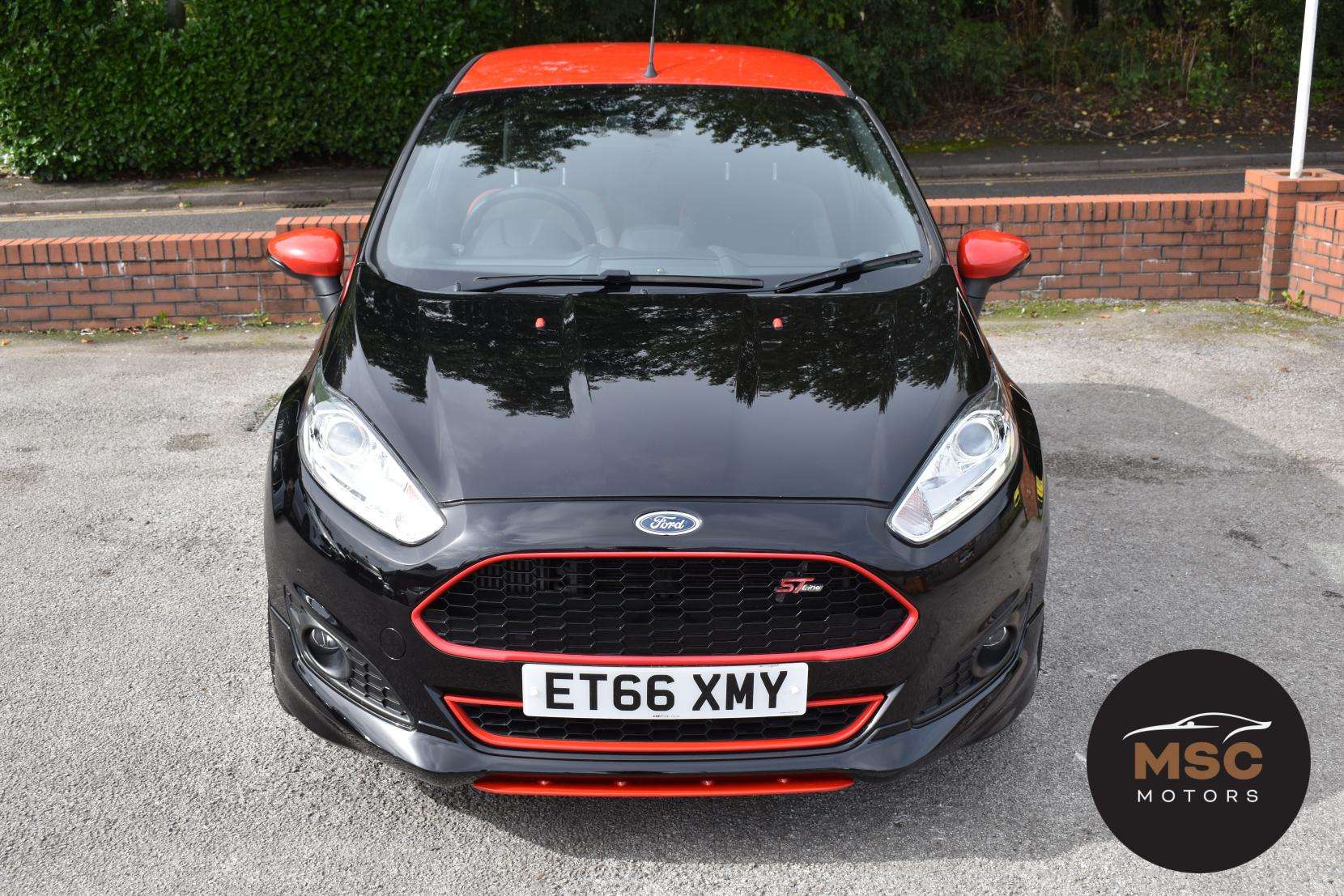A 2017 FORD FIESTA 1.0T EcoBoost ST-Line Hatchback 3dr Petrol Manual Euro 6 (s/s) (140 ps) A 2017 FORD FIESTA 1.0T EcoBoost ST-Line Hatchback 3dr Petrol Manual Euro 6 (s/s) (140 ps)