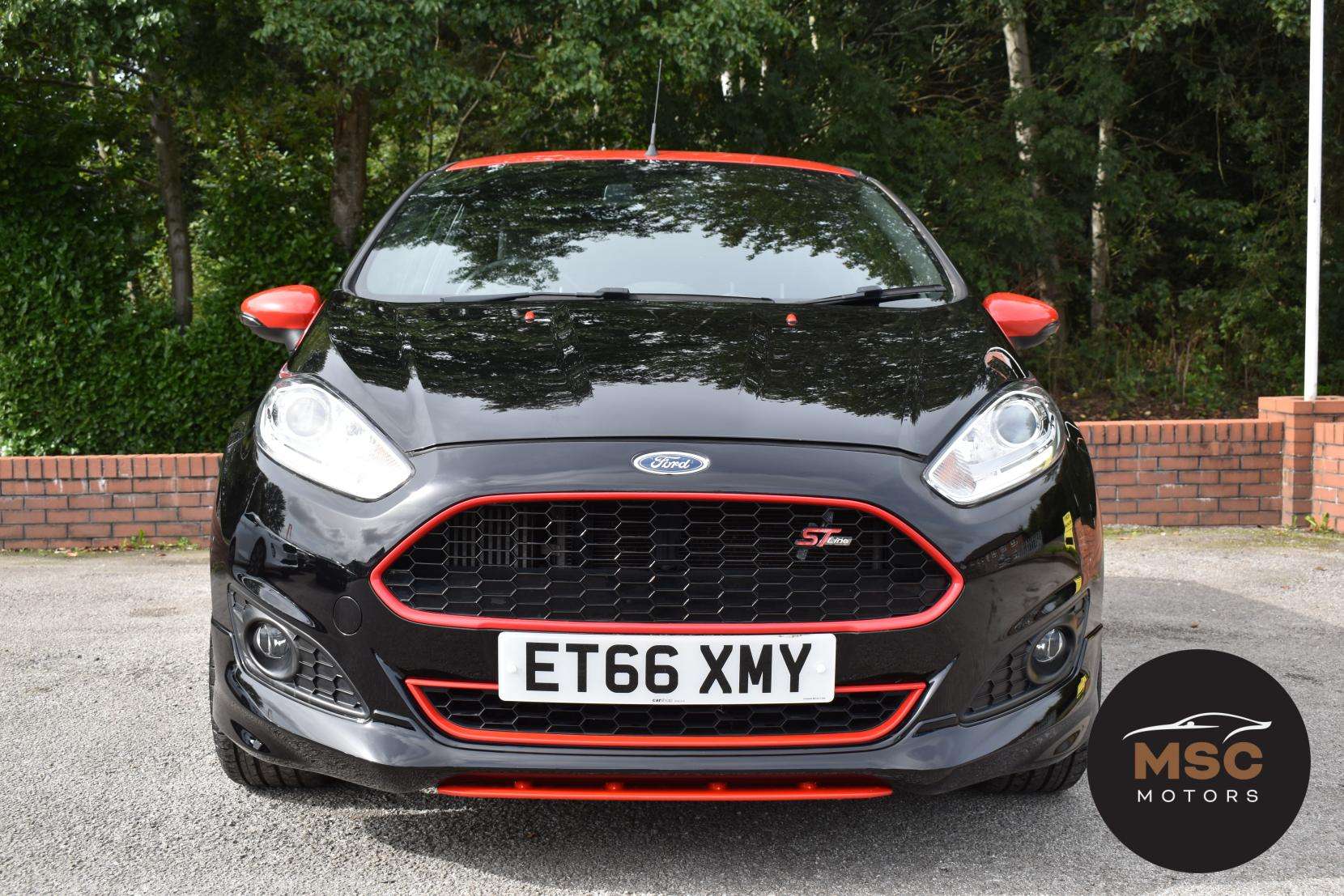 A 2017 FORD FIESTA 1.0T EcoBoost ST-Line Hatchback 3dr Petrol Manual Euro 6 (s/s) (140 ps) A 2017 FORD FIESTA 1.0T EcoBoost ST-Line Hatchback 3dr Petrol Manual Euro 6 (s/s) (140 ps)