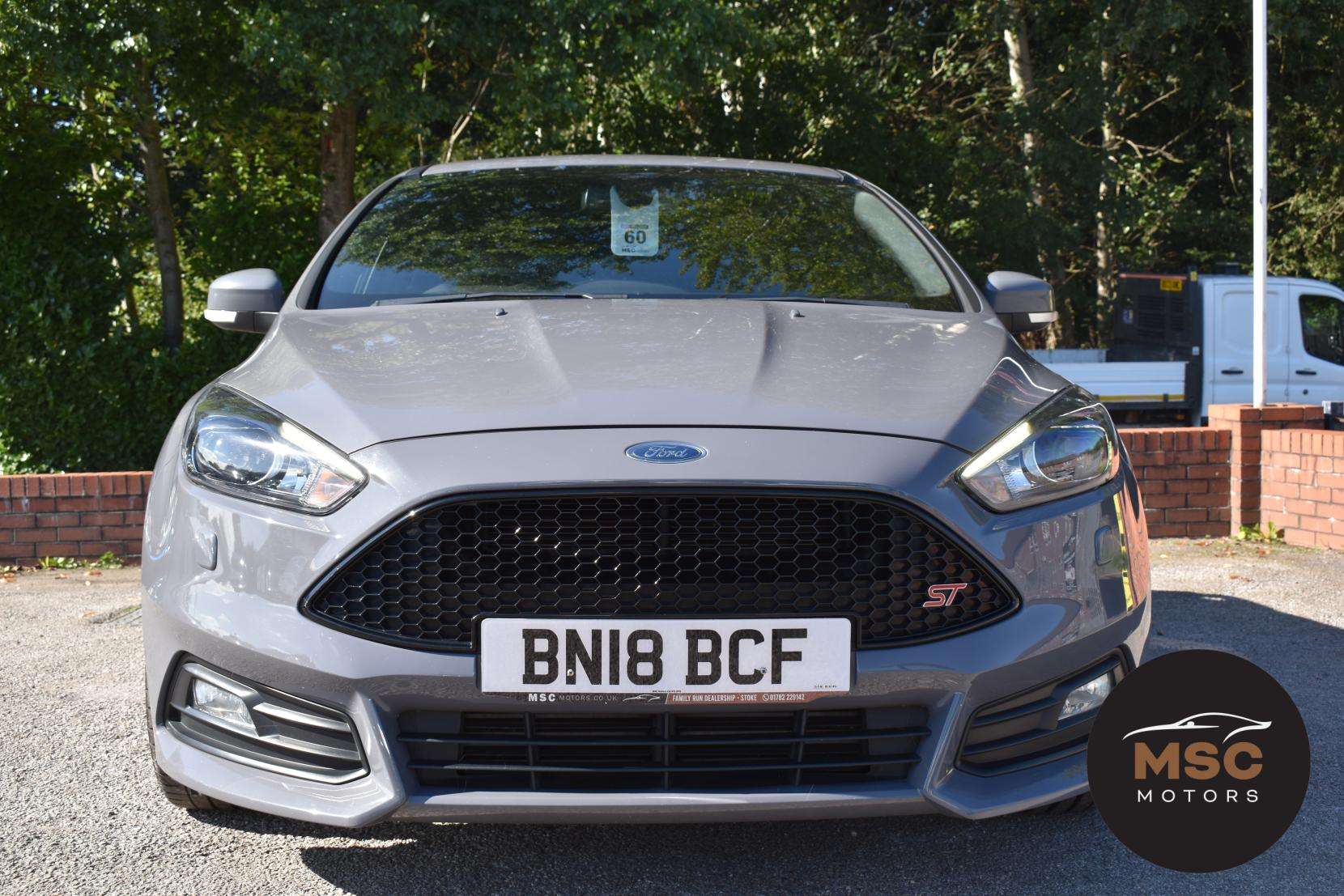 A 2018 FORD FOCUS 2.0T EcoBoost ST-3 Hatchback 5dr Petrol Manual Euro 6 (s/s) (250 ps) A 2018 FORD FOCUS 2.0T EcoBoost ST-3 Hatchback 5dr Petrol Manual Euro 6 (s/s) (250 ps)