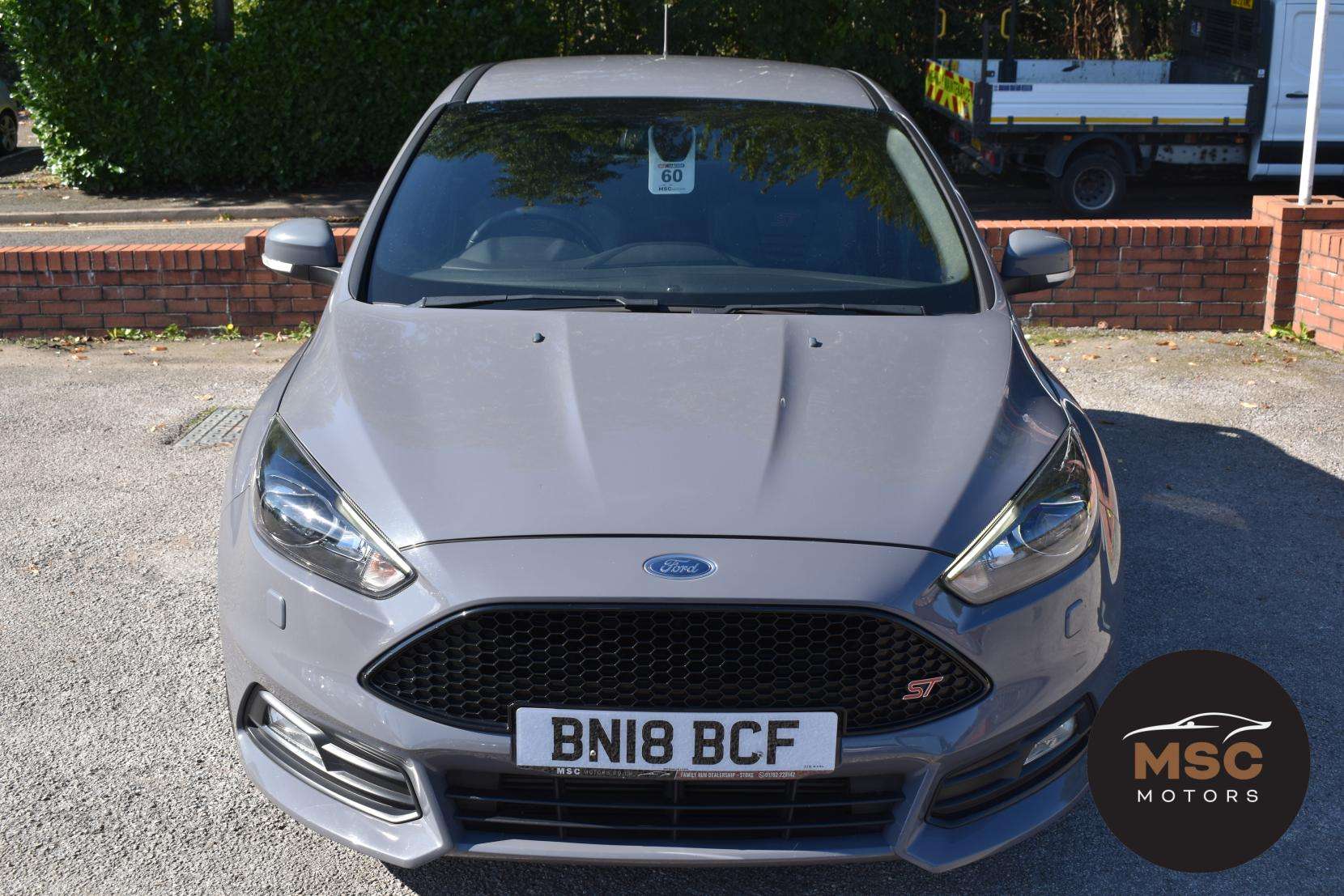 A 2018 FORD FOCUS 2.0T EcoBoost ST-3 Hatchback 5dr Petrol Manual Euro 6 (s/s) (250 ps) A 2018 FORD FOCUS 2.0T EcoBoost ST-3 Hatchback 5dr Petrol Manual Euro 6 (s/s) (250 ps)