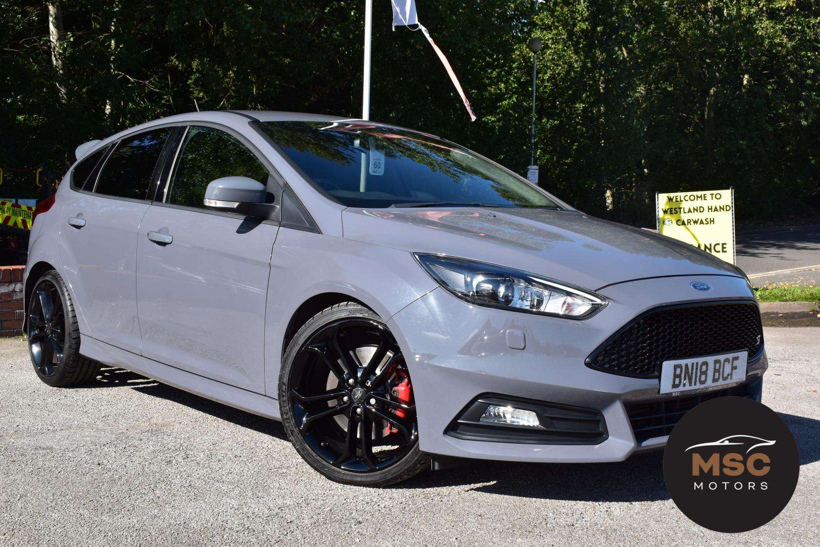 A 2018 FORD FOCUS 2.0T EcoBoost ST-3 Hatchback 5dr Petrol Manual Euro 6 (s/s) (250 ps) A 2018 FORD FOCUS 2.0T EcoBoost ST-3 Hatchback 5dr Petrol Manual Euro 6 (s/s) (250 ps)