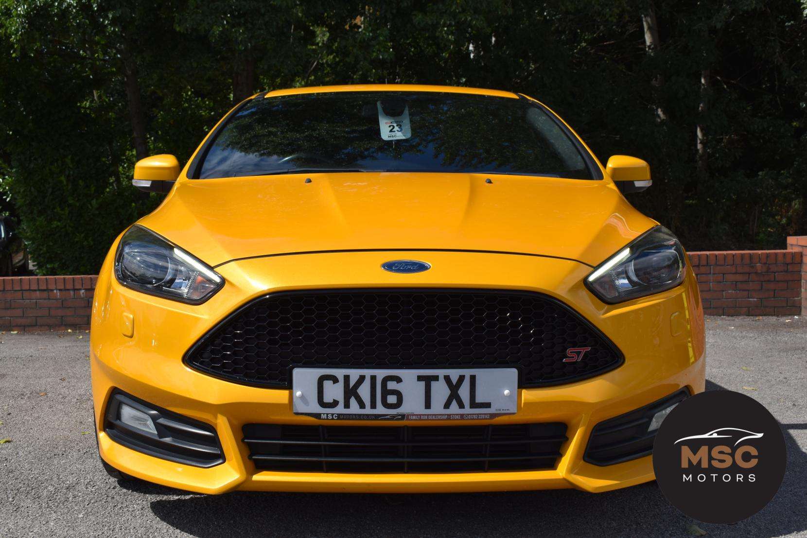 A 2016 FORD FOCUS 2.0T EcoBoost ST-3 Hatchback 5dr Petrol Manual Euro 6 (s/s) (250 ps) A 2016 FORD FOCUS 2.0T EcoBoost ST-3 Hatchback 5dr Petrol Manual Euro 6 (s/s) (250 ps)