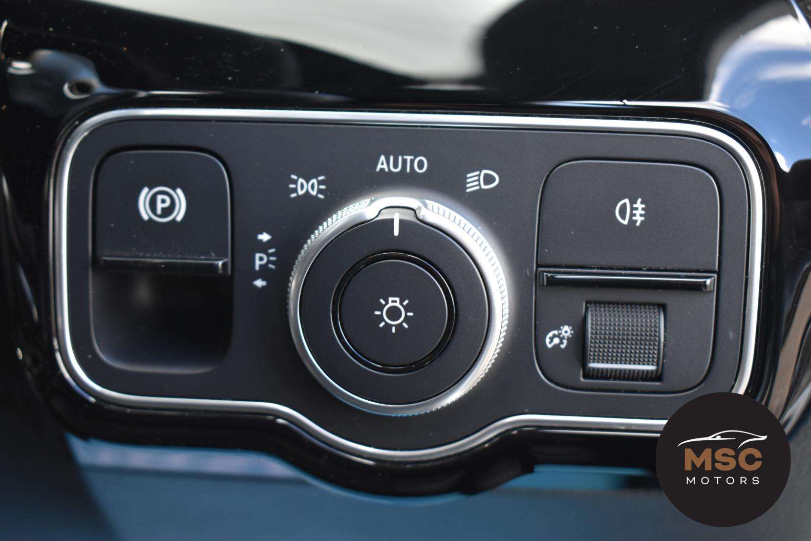 2021 MERCEDES-BENZ A CLASS 2021 MERCEDES-BENZ A CLASS