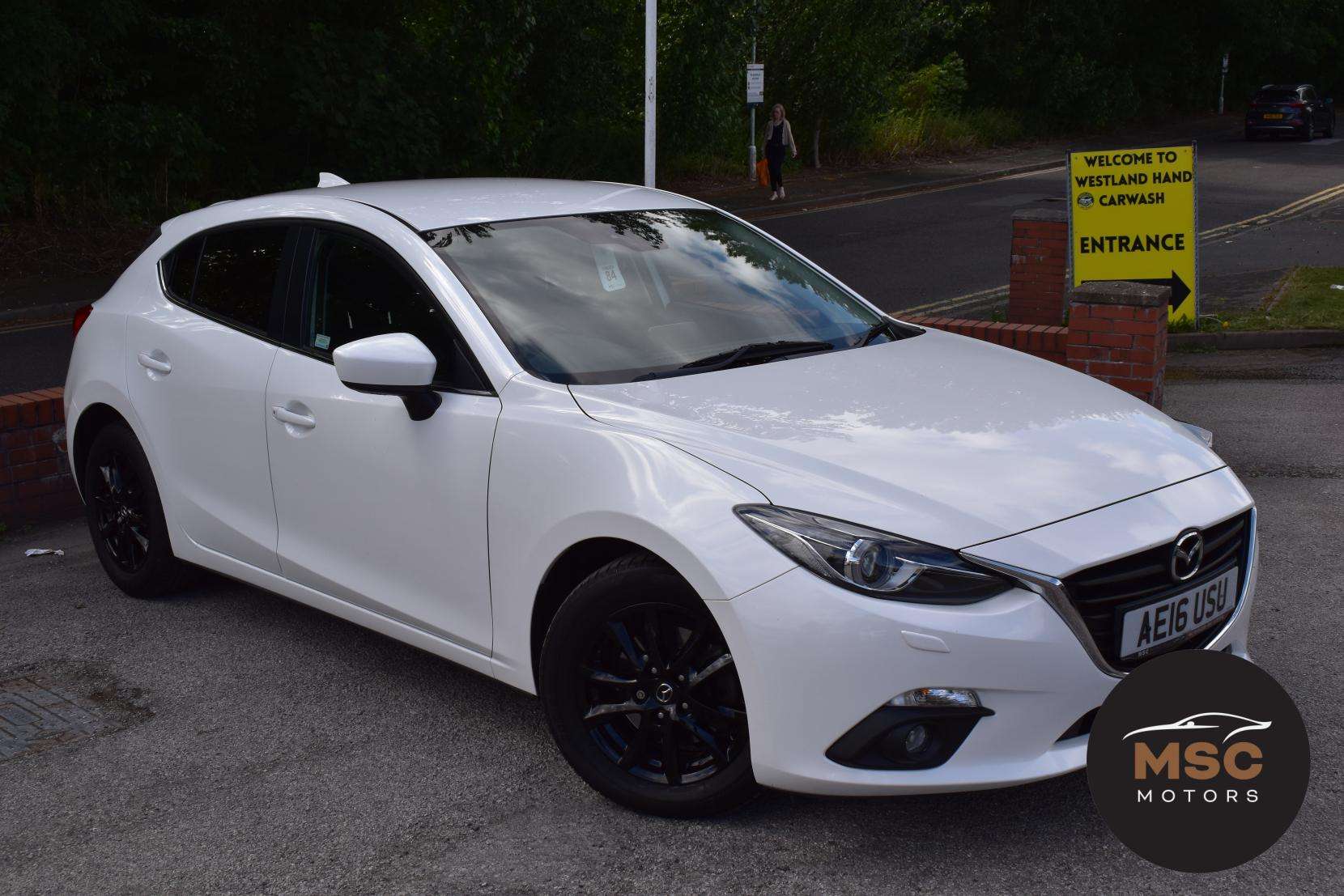 A 2016 MAZDA MAZDA3 2.0 SKYACTIV-G SE-L Nav Hatchback 5dr Petrol Manual Euro 6 (s/s) (121 ps) A 2016 MAZDA MAZDA3 2.0 SKYACTIV-G SE-L Nav Hatchback 5dr Petrol Manual Euro 6 (s/s) (121 ps)