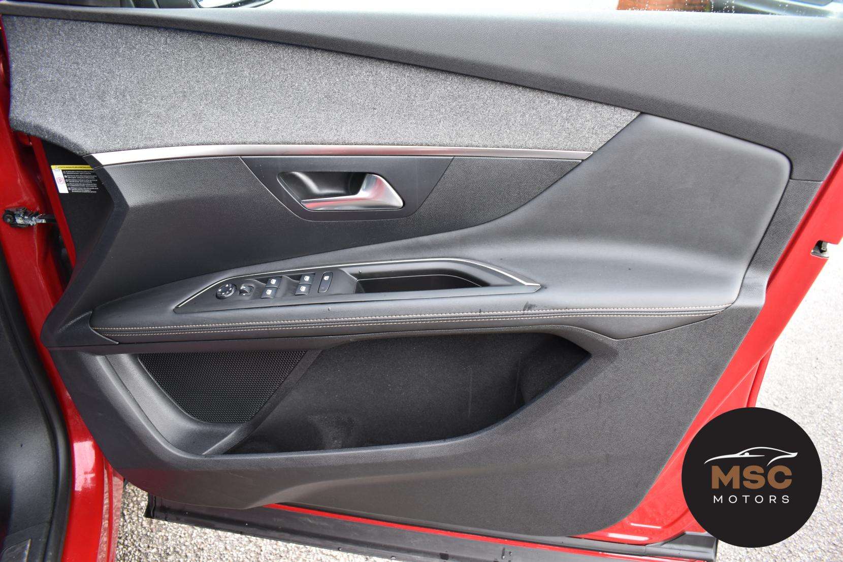 2019 PEUGEOT 3008 2019 PEUGEOT 3008