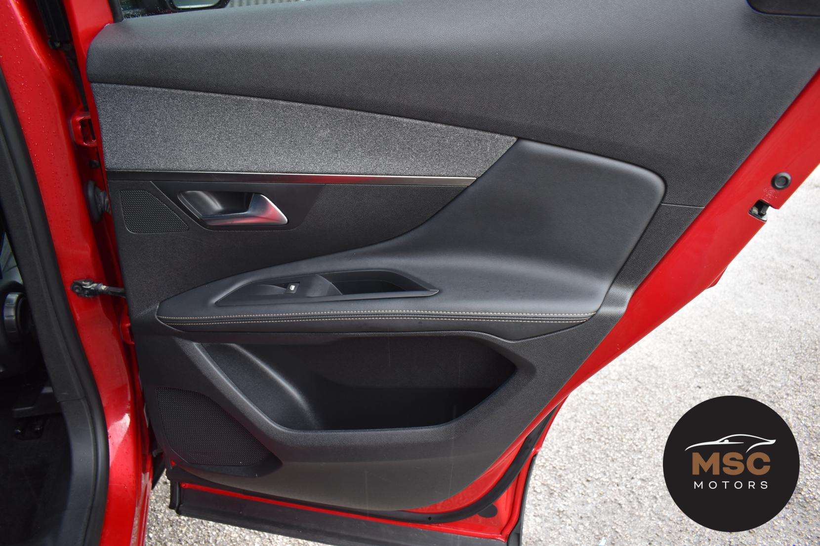 2019 PEUGEOT 3008 2019 PEUGEOT 3008