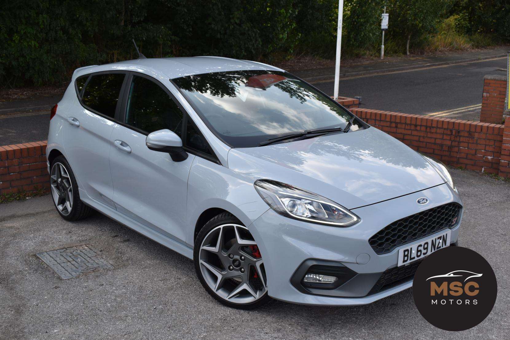 A 2019 FORD FIESTA 1.5T EcoBoost ST-3 Hatchback 5dr Petrol Manual Euro 6 (s/s) (200 ps) A 2019 FORD FIESTA 1.5T EcoBoost ST-3 Hatchback 5dr Petrol Manual Euro 6 (s/s) (200 ps)