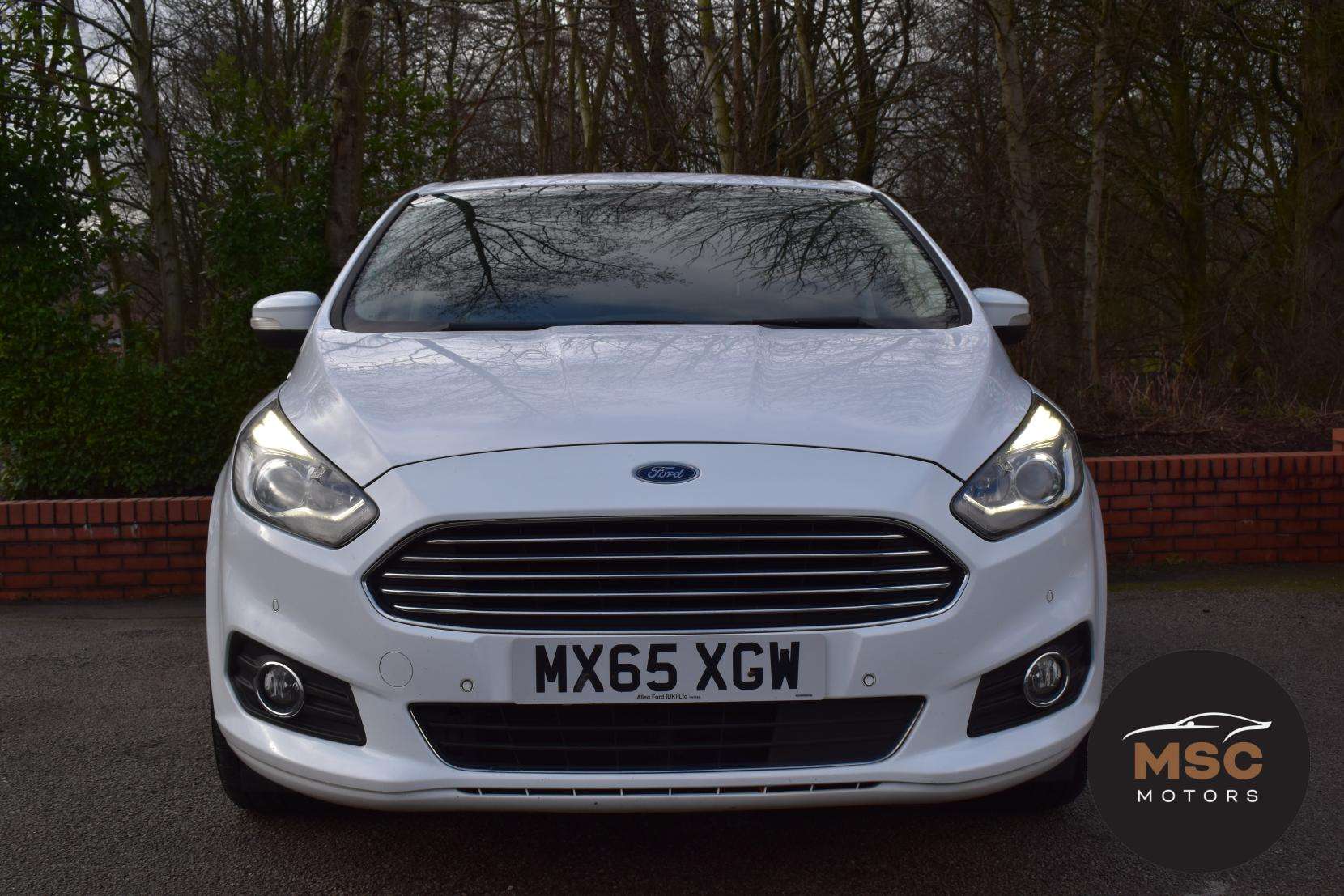 A 2015 FORD S-MAX 2.0 TDCi Titanium MPV 5dr Diesel Manual Euro 6 (s/s) (150 ps) A 2015 FORD S-MAX 2.0 TDCi Titanium MPV 5dr Diesel Manual Euro 6 (s/s) (150 ps)