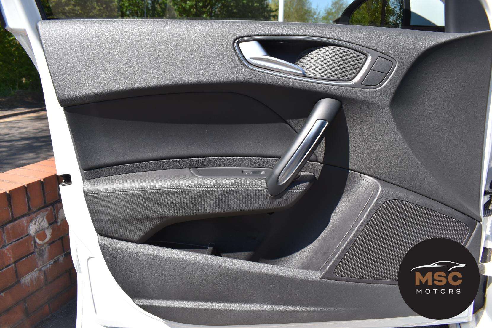 2016 AUDI A1 2016 AUDI A1
