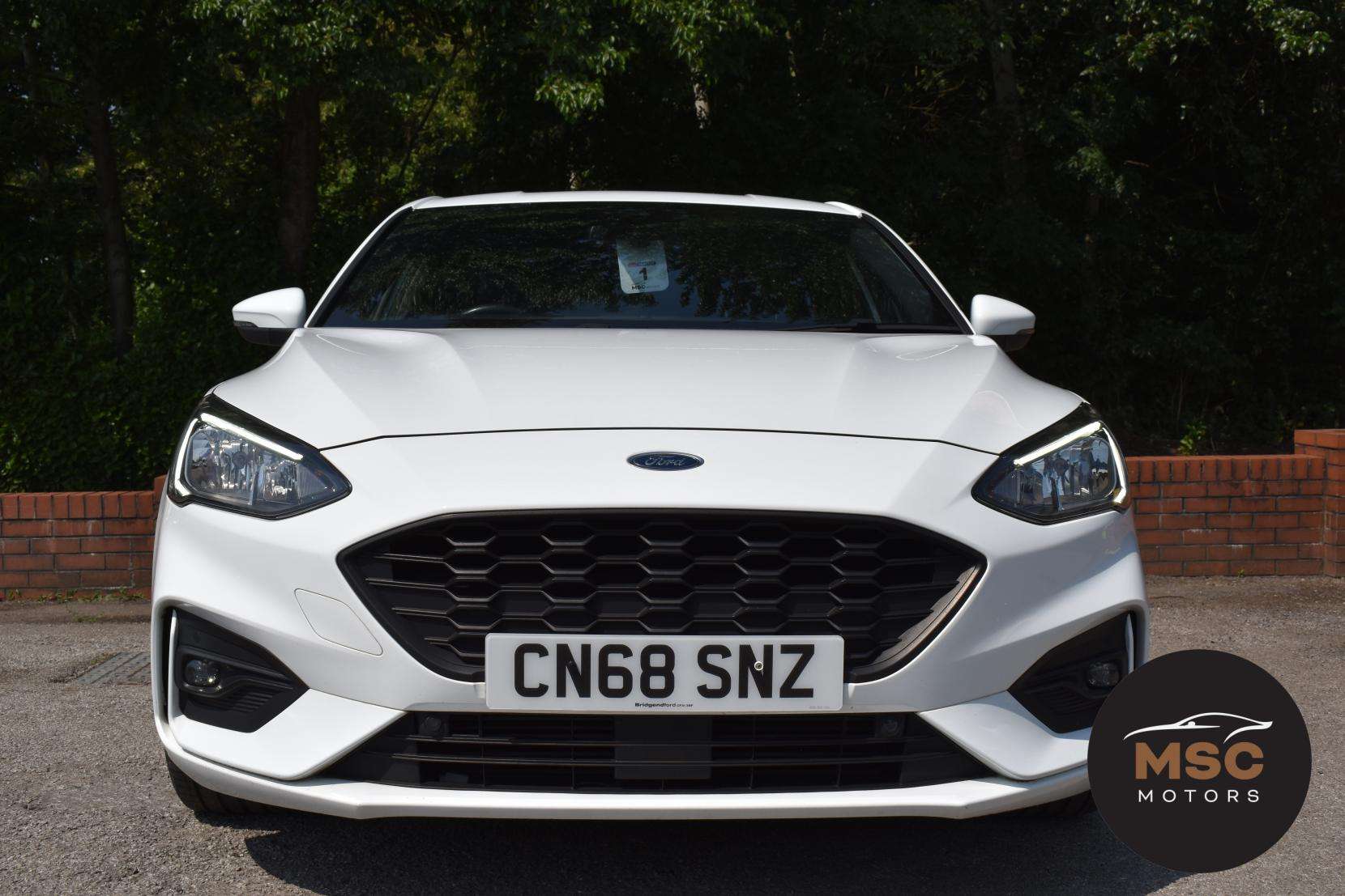 A 2019 FORD FOCUS 1.0T EcoBoost ST-Line X Hatchback 5dr Petrol Manual Euro 6 (s/s) (125 ps) A 2019 FORD FOCUS 1.0T EcoBoost ST-Line X Hatchback 5dr Petrol Manual Euro 6 (s/s) (125 ps)