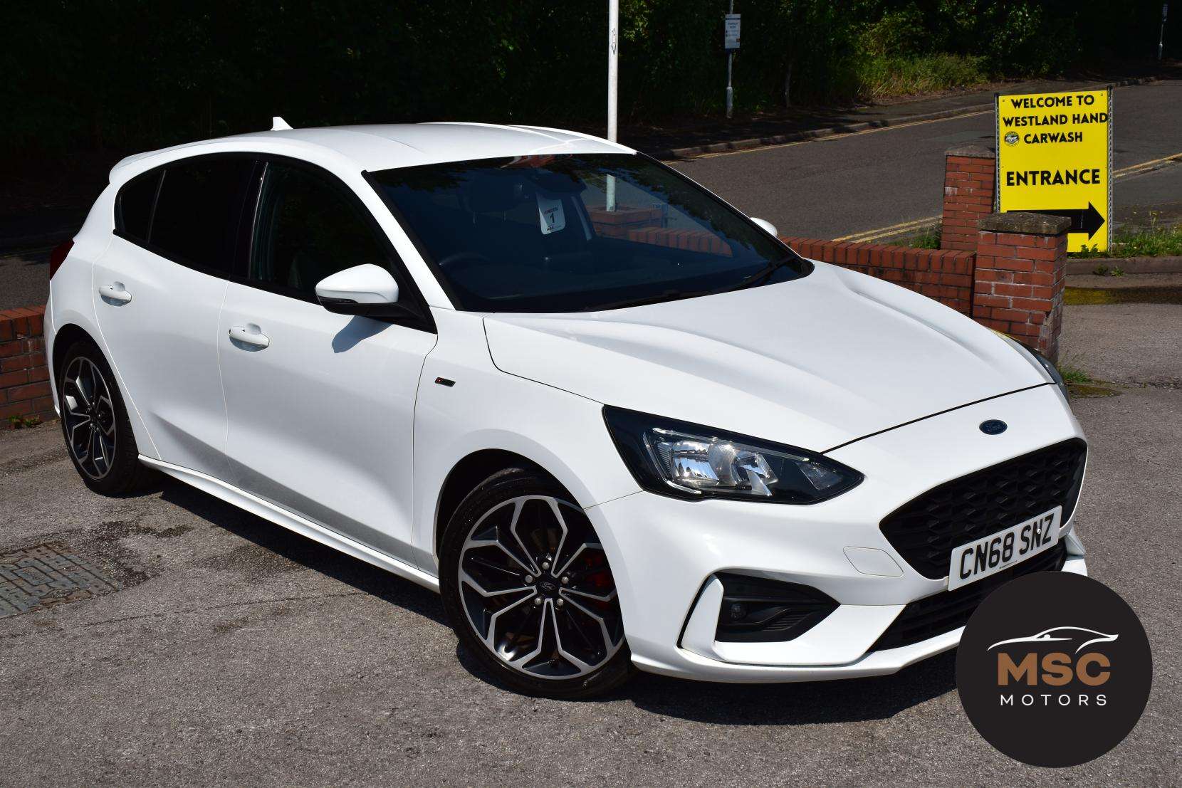 A 2019 FORD FOCUS 1.0T EcoBoost ST-Line X Hatchback 5dr Petrol Manual Euro 6 (s/s) (125 ps) A 2019 FORD FOCUS 1.0T EcoBoost ST-Line X Hatchback 5dr Petrol Manual Euro 6 (s/s) (125 ps)