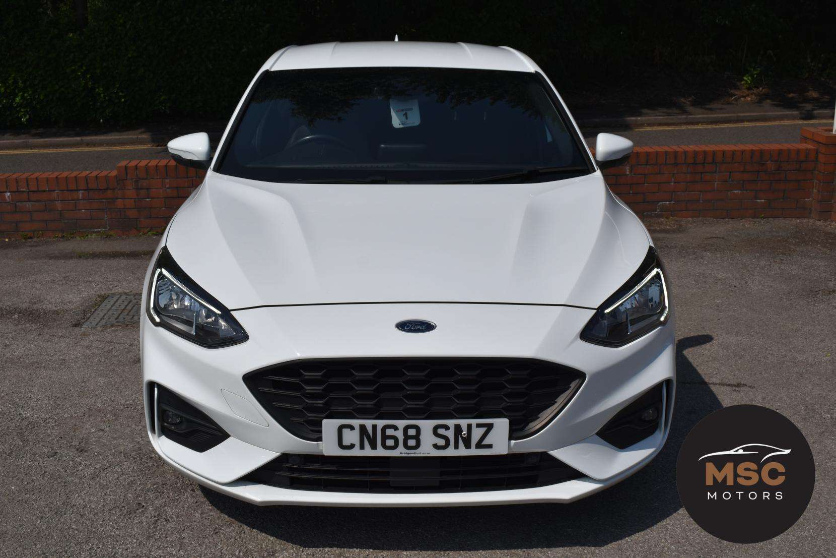 A 2019 FORD FOCUS 1.0T EcoBoost ST-Line X Hatchback 5dr Petrol Manual Euro 6 (s/s) (125 ps) A 2019 FORD FOCUS 1.0T EcoBoost ST-Line X Hatchback 5dr Petrol Manual Euro 6 (s/s) (125 ps)