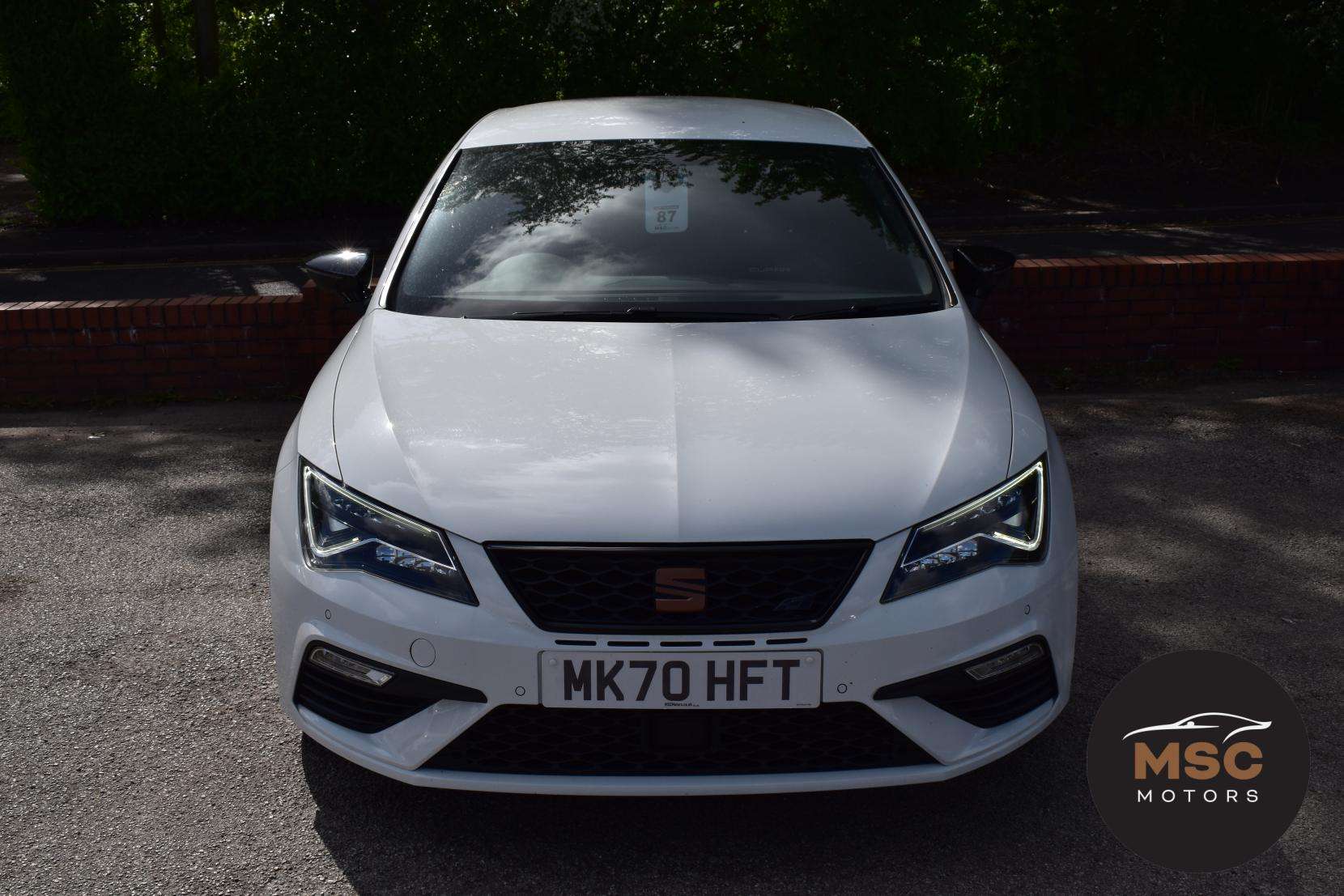 A 2020 SEAT LEON 2.0 TSI Cupra 290 Hatchback 5dr Petrol DSG Euro 6 (s/s) (290 ps) A 2020 SEAT LEON 2.0 TSI Cupra 290 Hatchback 5dr Petrol DSG Euro 6 (s/s) (290 ps)
