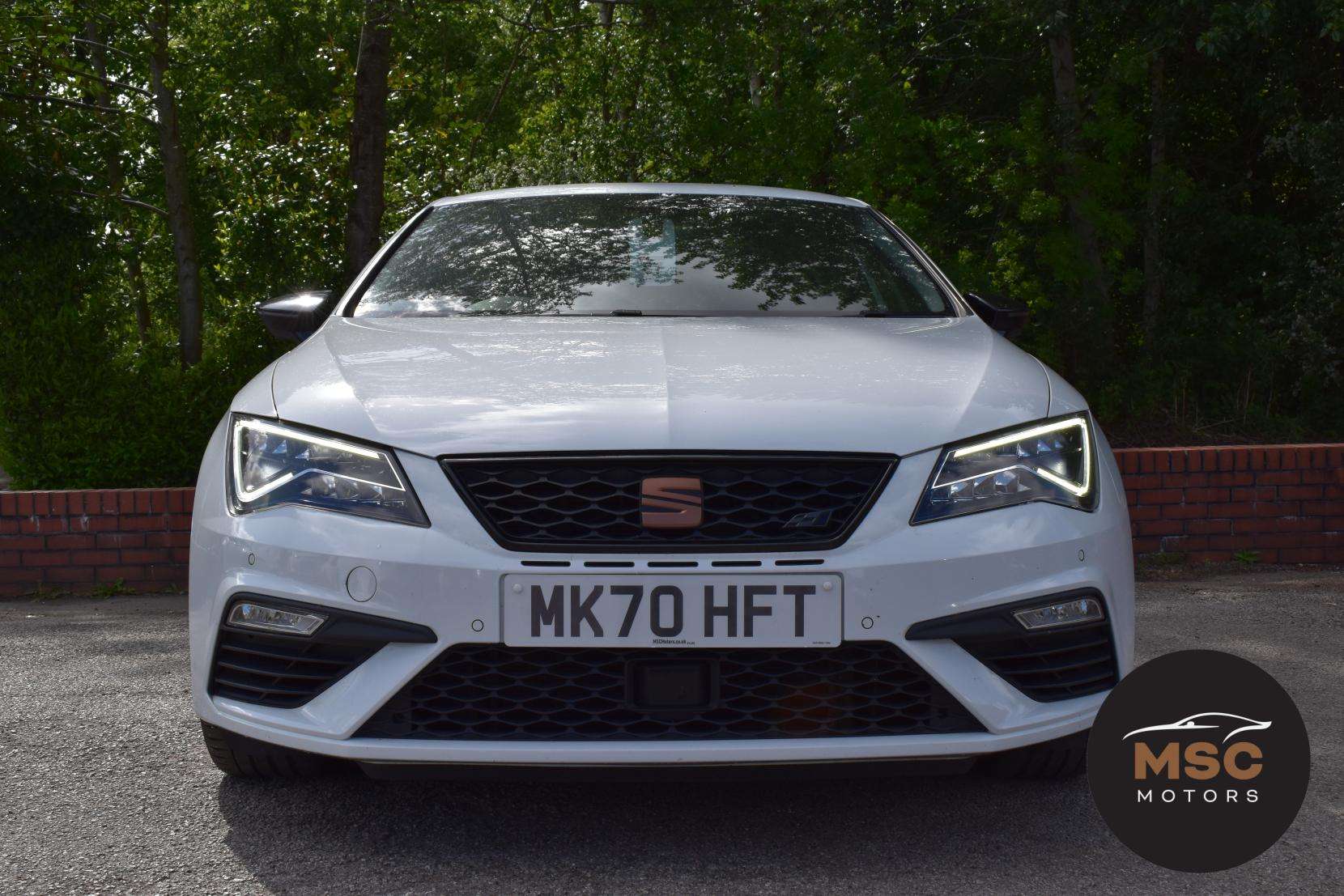 A 2020 SEAT LEON 2.0 TSI Cupra 290 Hatchback 5dr Petrol DSG Euro 6 (s/s) (290 ps) A 2020 SEAT LEON 2.0 TSI Cupra 290 Hatchback 5dr Petrol DSG Euro 6 (s/s) (290 ps)
