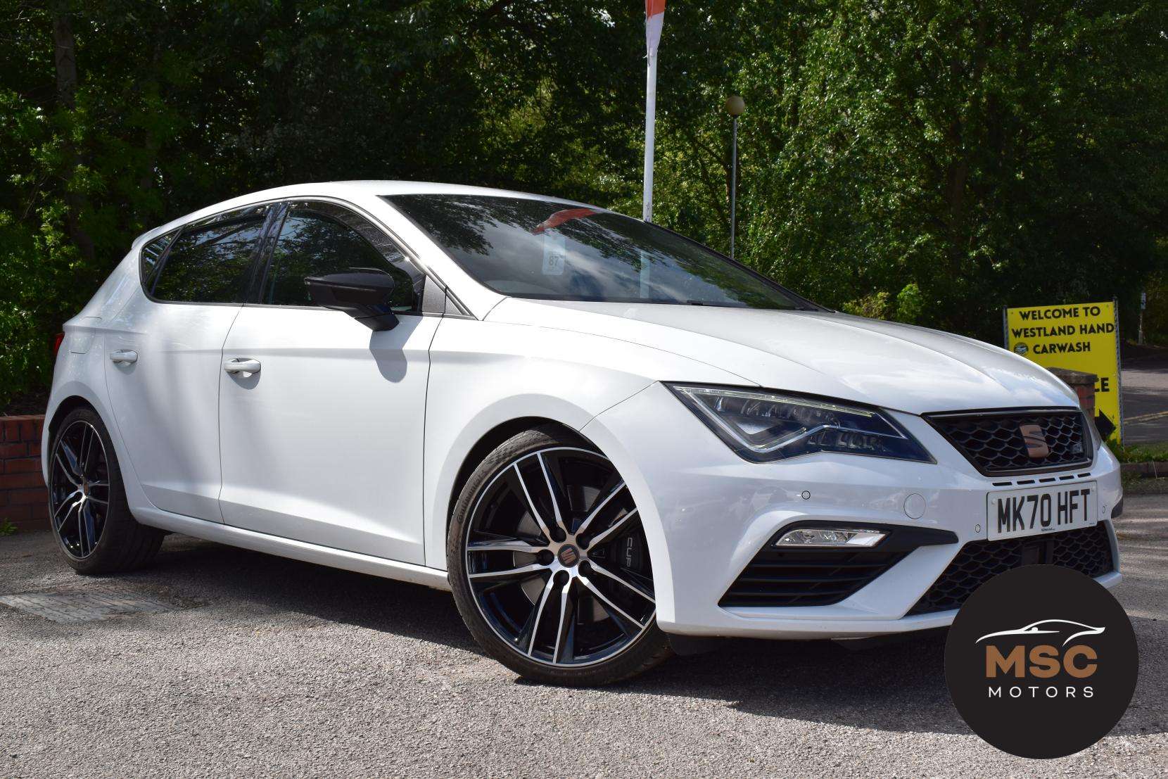 A 2020 SEAT LEON 2.0 TSI Cupra 290 Hatchback 5dr Petrol DSG Euro 6 (s/s) (290 ps) A 2020 SEAT LEON 2.0 TSI Cupra 290 Hatchback 5dr Petrol DSG Euro 6 (s/s) (290 ps)