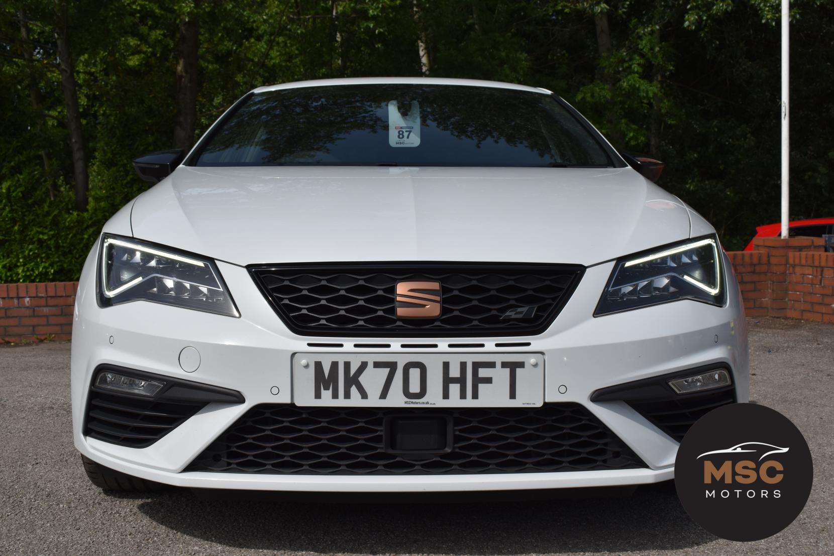 A 2020 SEAT LEON 2.0 TSI Cupra 290 Hatchback 5dr Petrol DSG Euro 6 (s/s) (290 ps) A 2020 SEAT LEON 2.0 TSI Cupra 290 Hatchback 5dr Petrol DSG Euro 6 (s/s) (290 ps)
