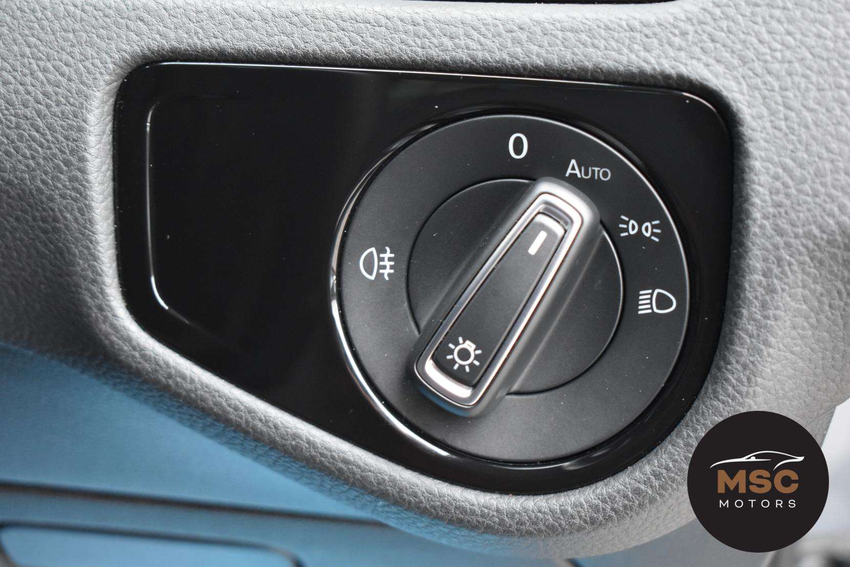 2019 VOLKSWAGEN GOLF 2019 VOLKSWAGEN GOLF