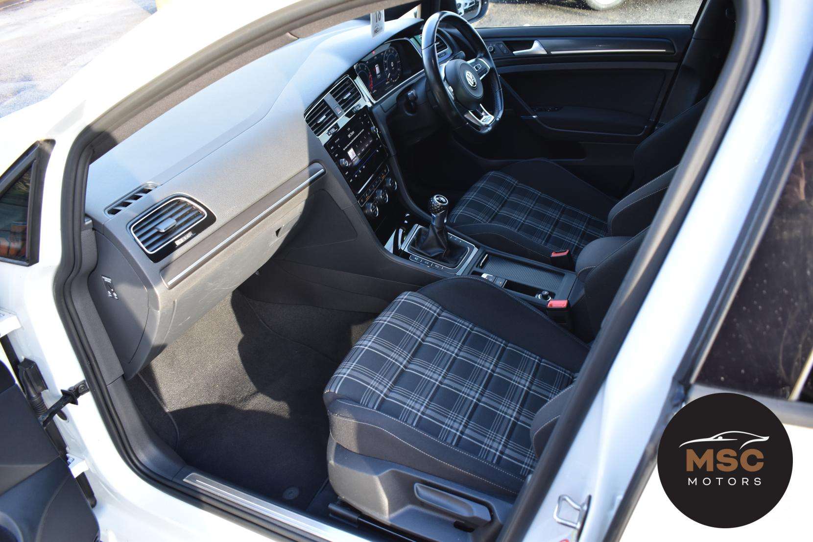 2017 VOLKSWAGEN GOLF 2017 VOLKSWAGEN GOLF