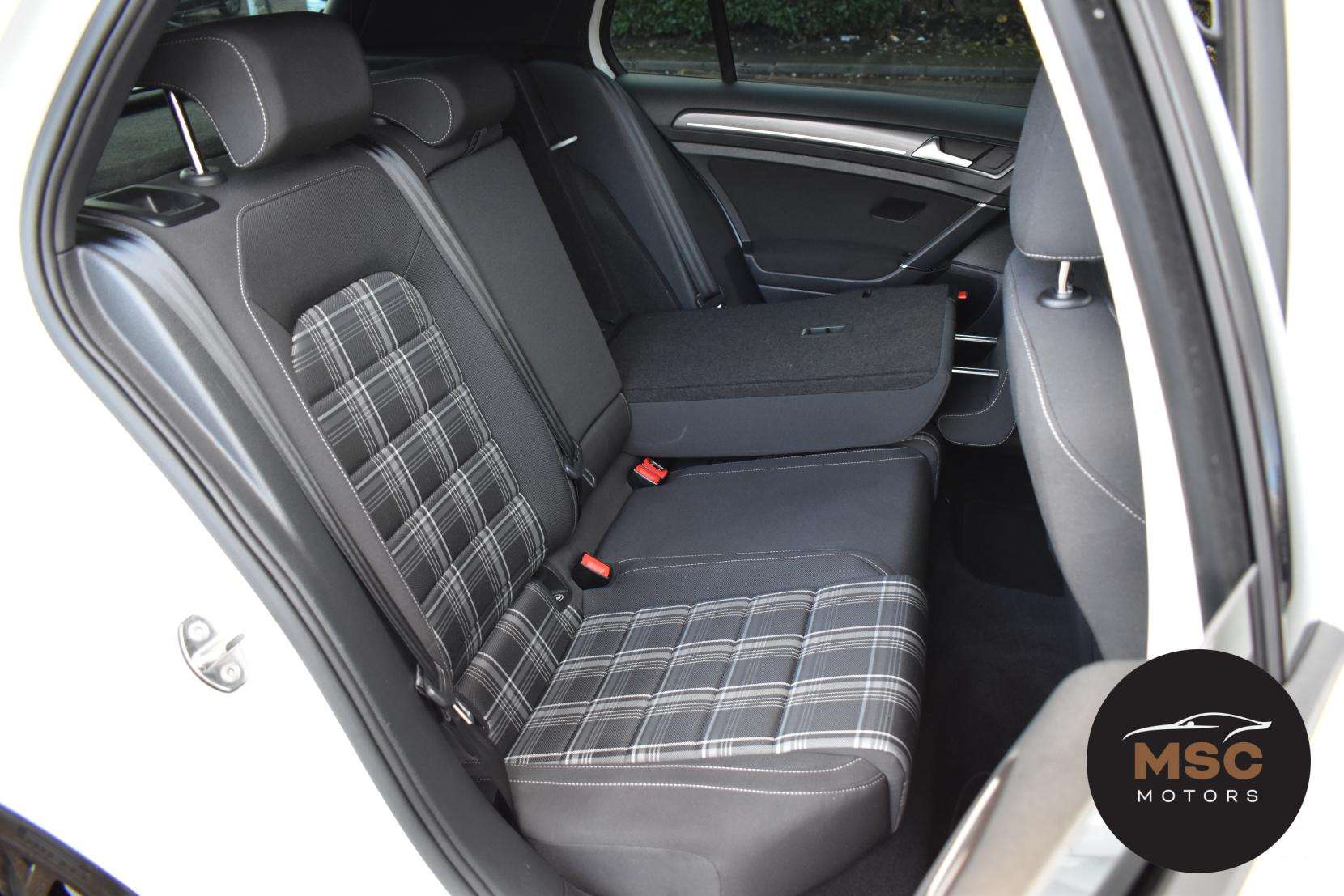 2017 VOLKSWAGEN GOLF 2017 VOLKSWAGEN GOLF