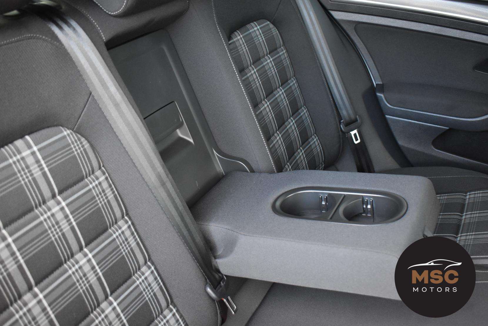 2017 VOLKSWAGEN GOLF 2017 VOLKSWAGEN GOLF