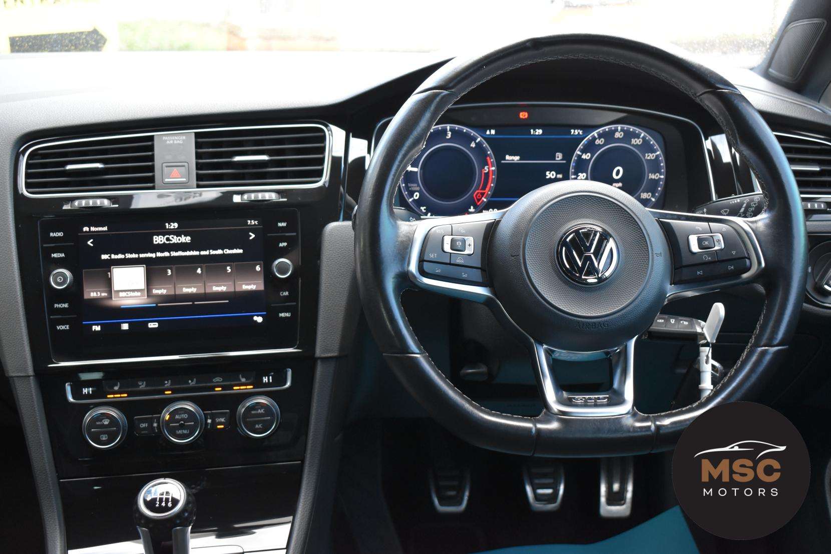 2017 VOLKSWAGEN GOLF 2017 VOLKSWAGEN GOLF