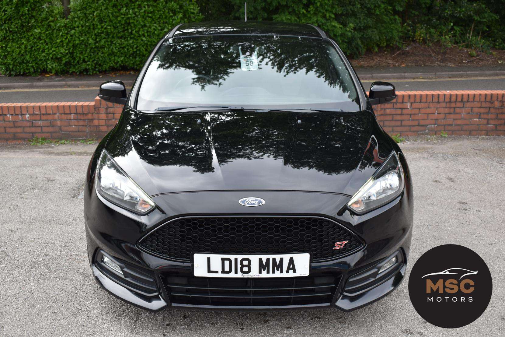 A 2018 FORD FOCUS 2.0T EcoBoost ST-2 Hatchback 5dr Petrol Manual Euro 6 (s/s) (250 ps) A 2018 FORD FOCUS 2.0T EcoBoost ST-2 Hatchback 5dr Petrol Manual Euro 6 (s/s) (250 ps)