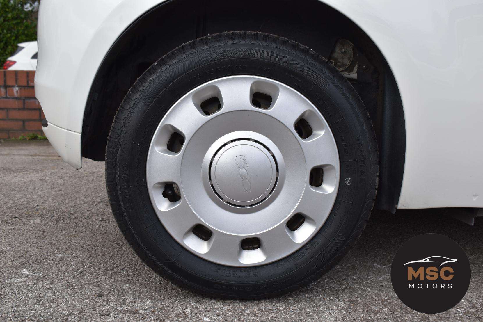 2017 FIAT 500 2017 FIAT 500