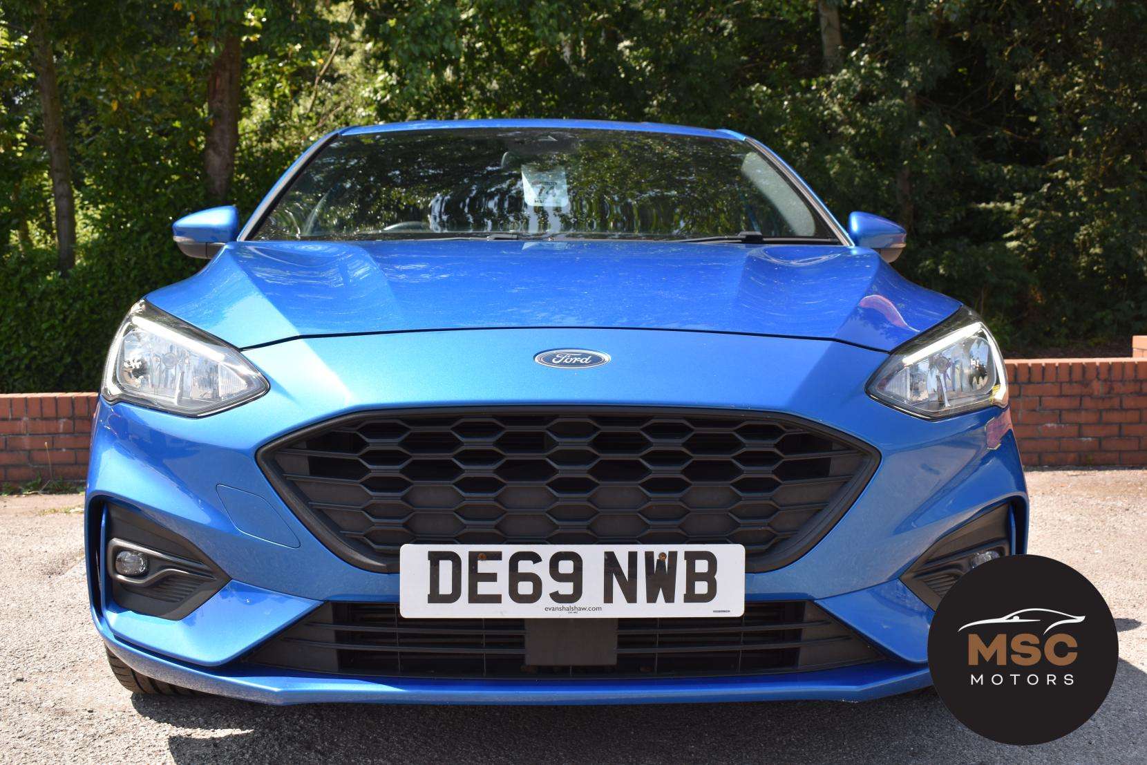 A 2019 FORD FOCUS 1.0T EcoBoost ST-Line Hatchback 5dr Petrol Manual Euro 6 (s/s) (125 ps) A 2019 FORD FOCUS 1.0T EcoBoost ST-Line Hatchback 5dr Petrol Manual Euro 6 (s/s) (125 ps)