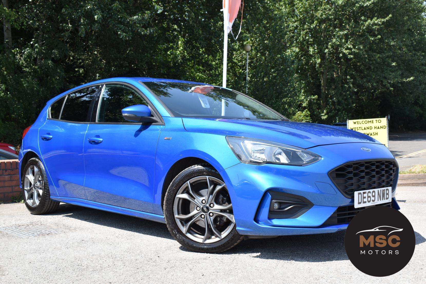 A 2019 FORD FOCUS 1.0T EcoBoost ST-Line Hatchback 5dr Petrol Manual Euro 6 (s/s) (125 ps) A 2019 FORD FOCUS 1.0T EcoBoost ST-Line Hatchback 5dr Petrol Manual Euro 6 (s/s) (125 ps)