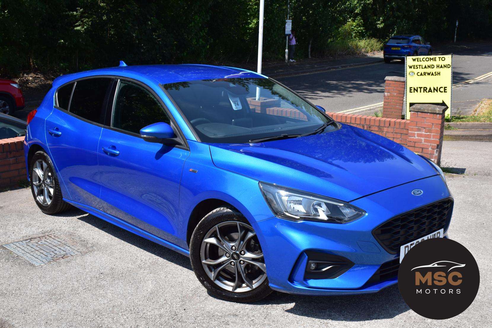 A 2019 FORD FOCUS 1.0T EcoBoost ST-Line Hatchback 5dr Petrol Manual Euro 6 (s/s) (125 ps) A 2019 FORD FOCUS 1.0T EcoBoost ST-Line Hatchback 5dr Petrol Manual Euro 6 (s/s) (125 ps)