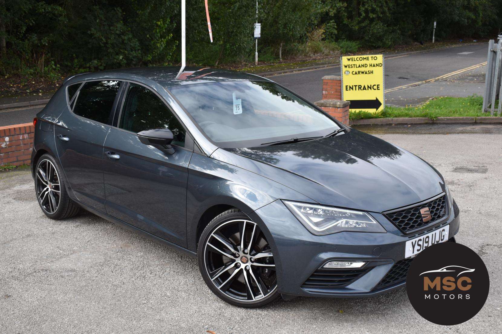 A 2019 SEAT LEON 2.0 TSI Cupra 290 Hatchback 5dr Petrol DSG Euro 6 (s/s) (290 ps) A 2019 SEAT LEON 2.0 TSI Cupra 290 Hatchback 5dr Petrol DSG Euro 6 (s/s) (290 ps)