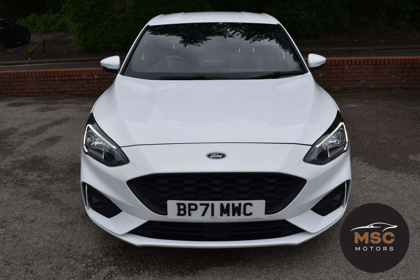 A 2022 FORD FOCUS 1.0T EcoBoost MHEV ST-Line Hatchback 5dr Petrol Hybrid DCT Euro 6 (s/s) (125 ps) A 2022 FORD FOCUS 1.0T EcoBoost MHEV ST-Line Hatchback 5dr Petrol Hybrid DCT Euro 6 (s/s) (125 ps)